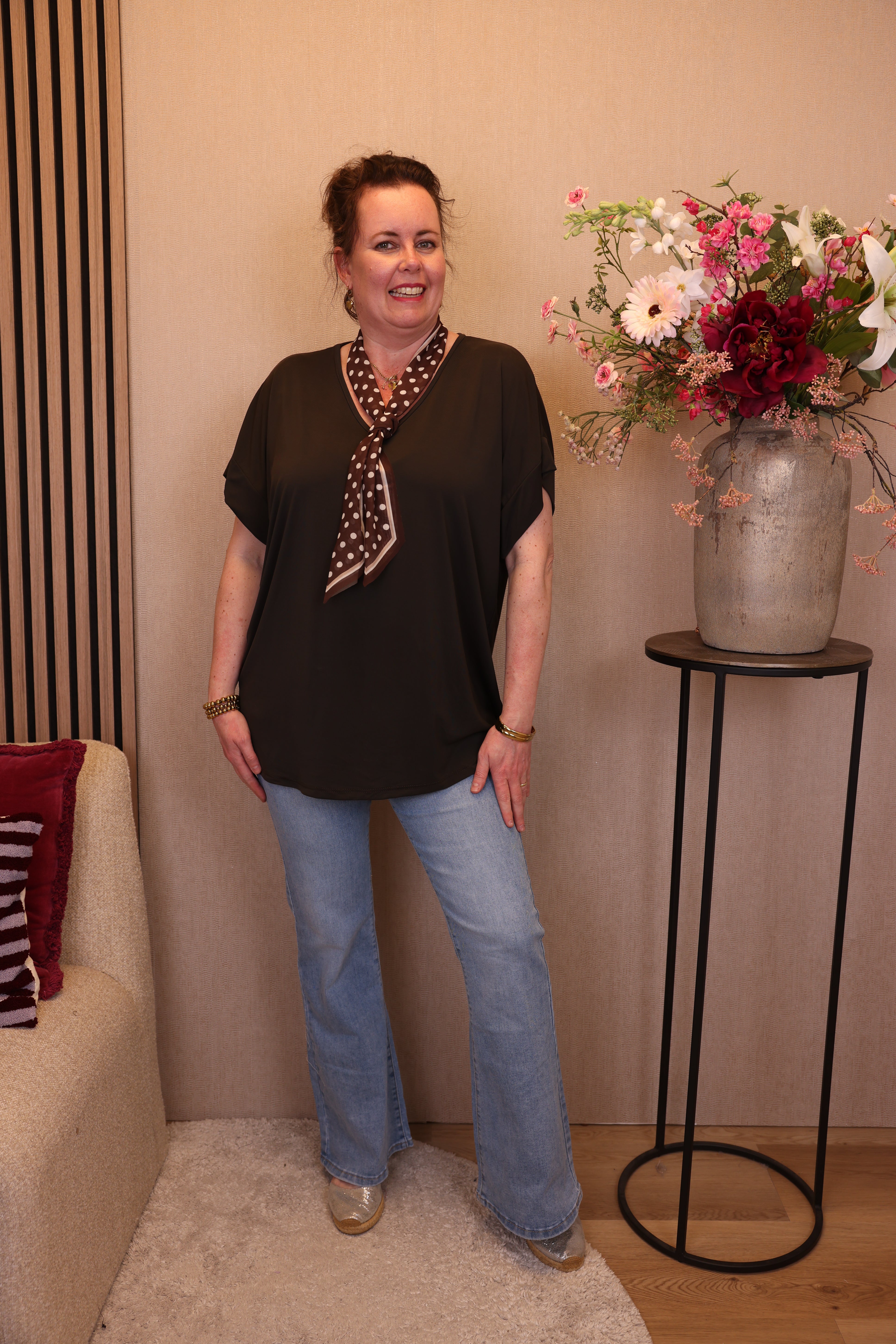 Mieke | Top bruin + gratis sjaal