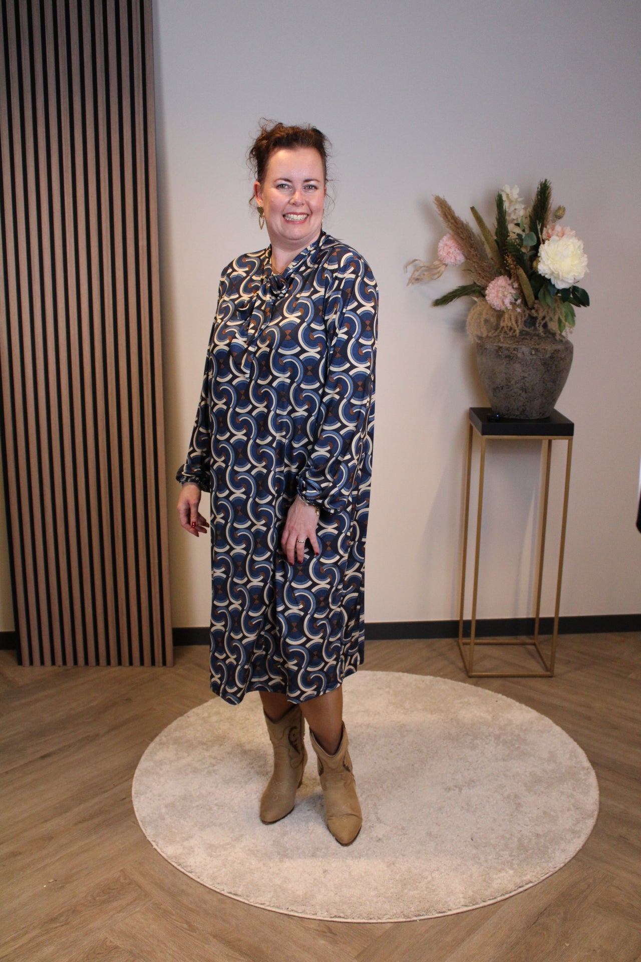 Dionne | Jurk blauw met strikje 46 t/m 50