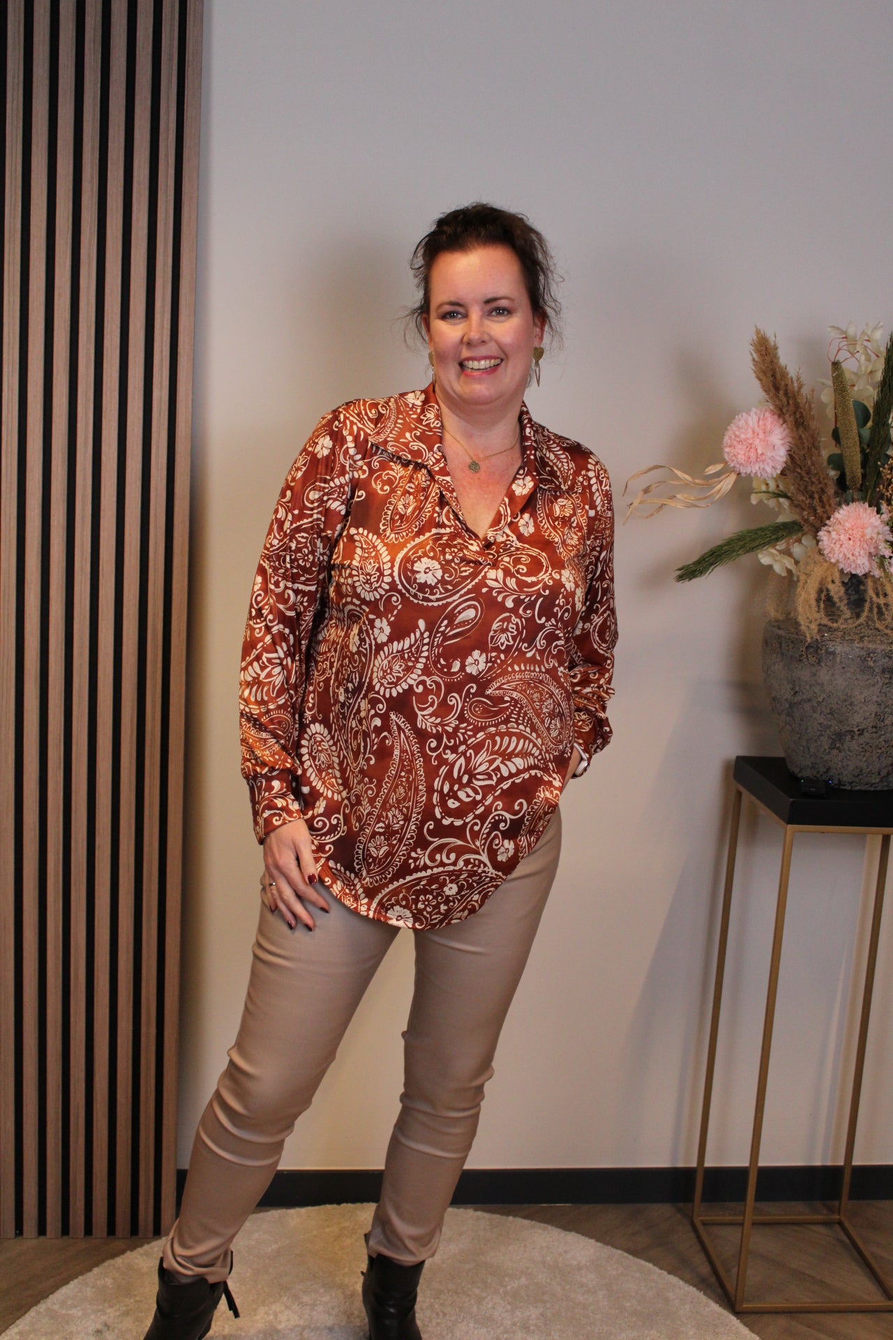 Nika | Blouse oranje met kraagje