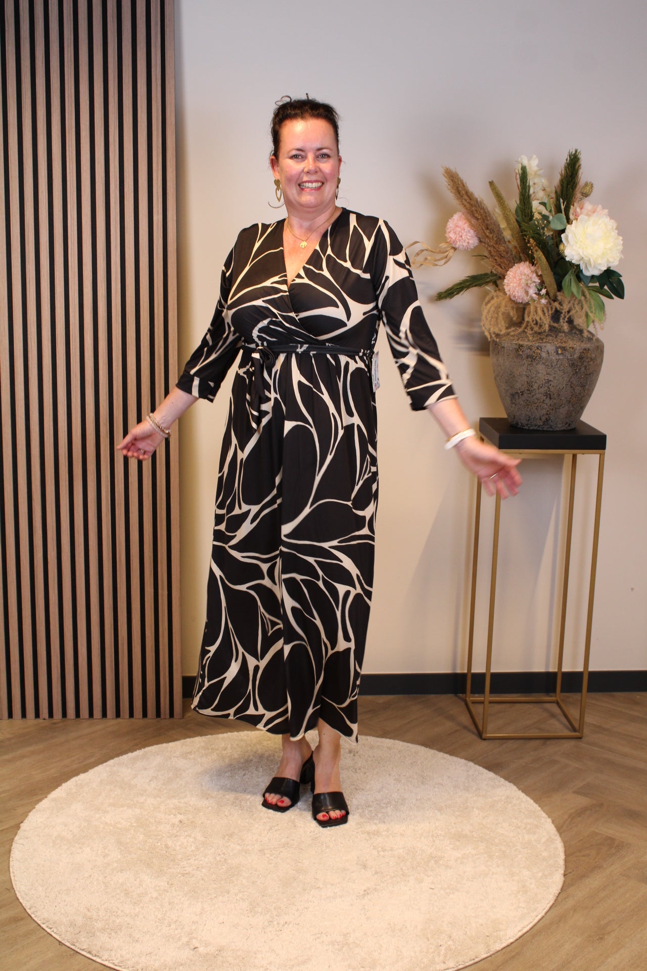 Thalina | Jurk zwart lange mouw 38 t/m 48