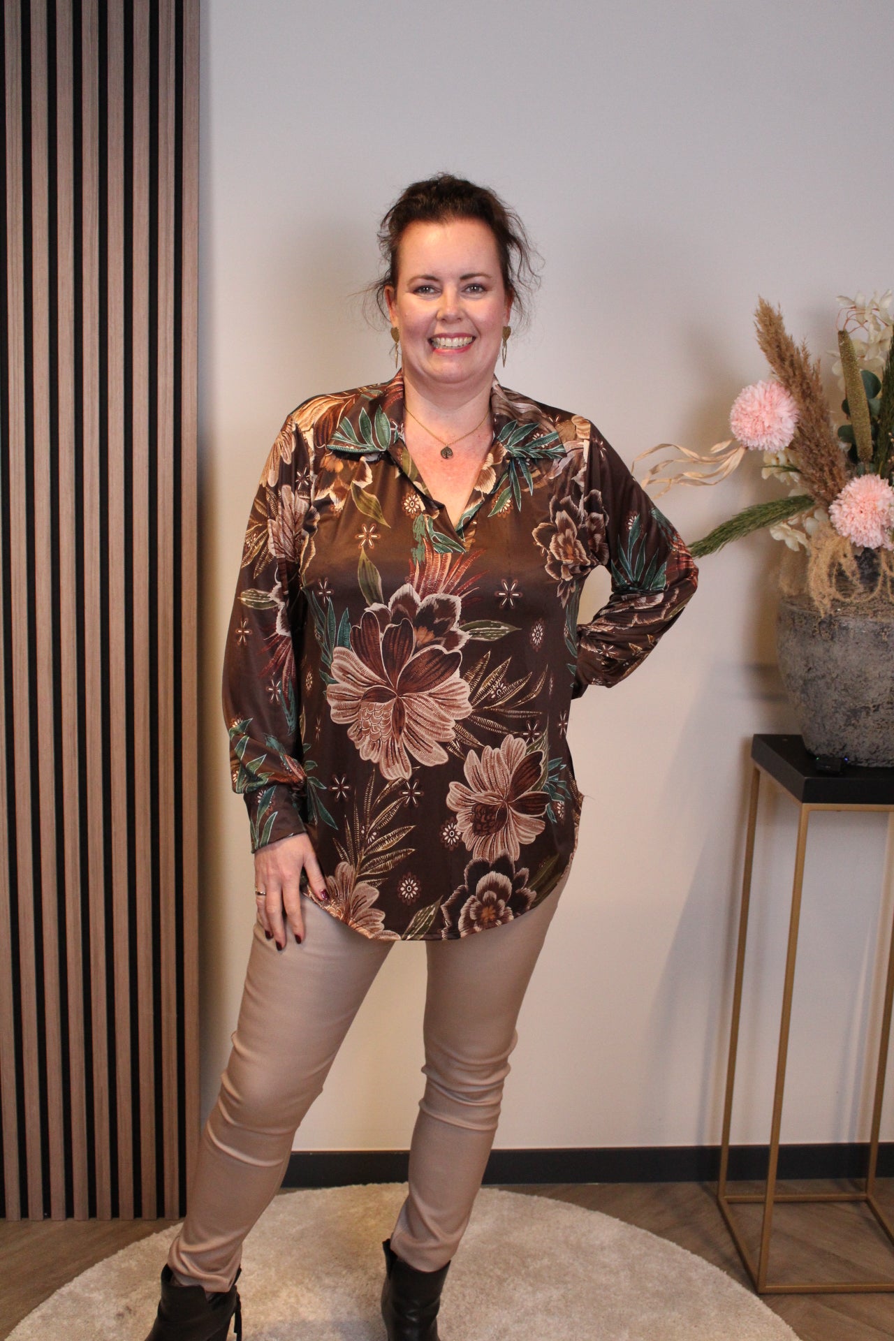 Keira | Blouse bruin met kraagje