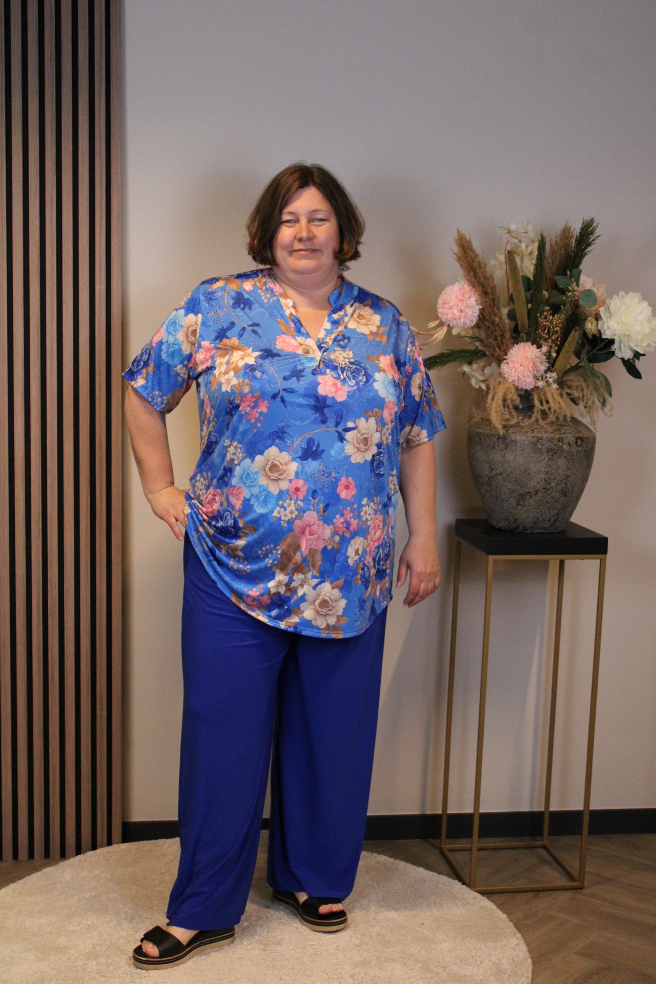 Ellen | Broek kobalt met zakken 54 t/m 58