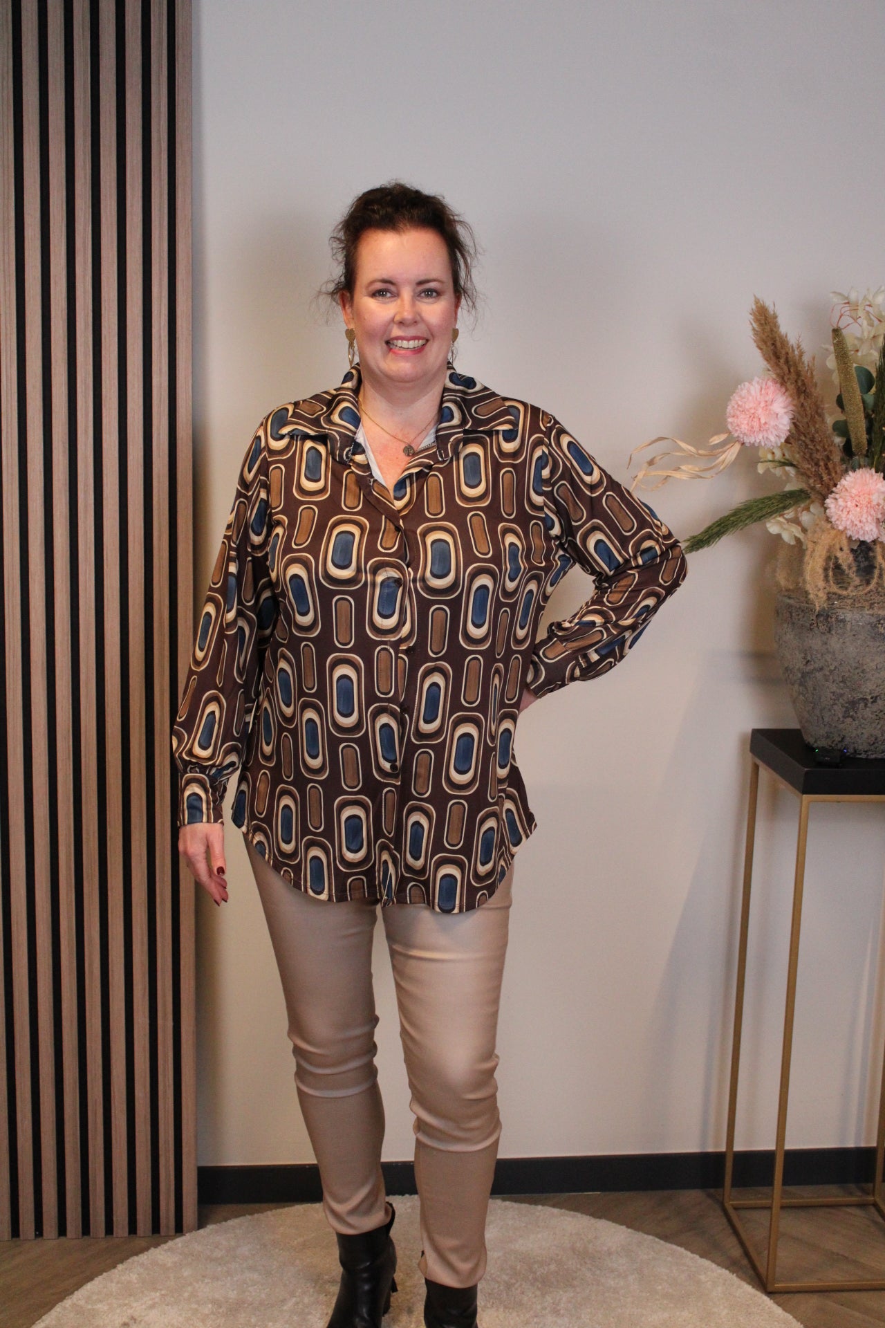 Merel | Blouse bruin met knoopjes 38 t/m 48