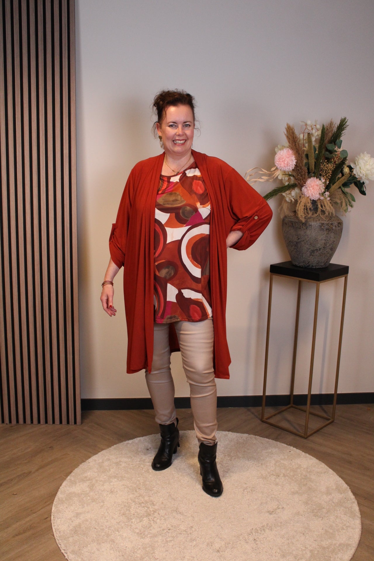 Nienke | Dun vestje kort roest 52 t/m 58