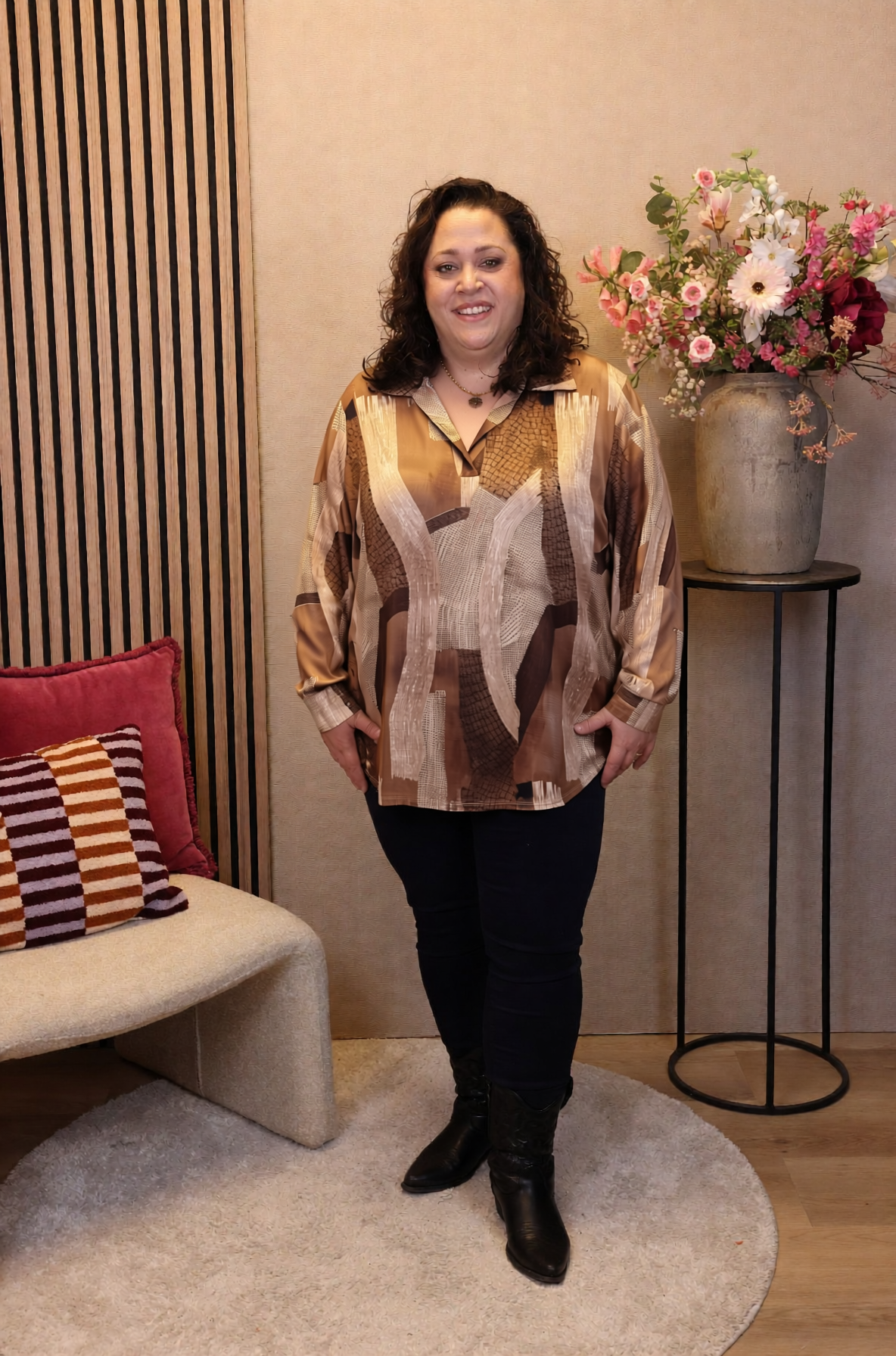 Tara | Blouse bruin met kraagje