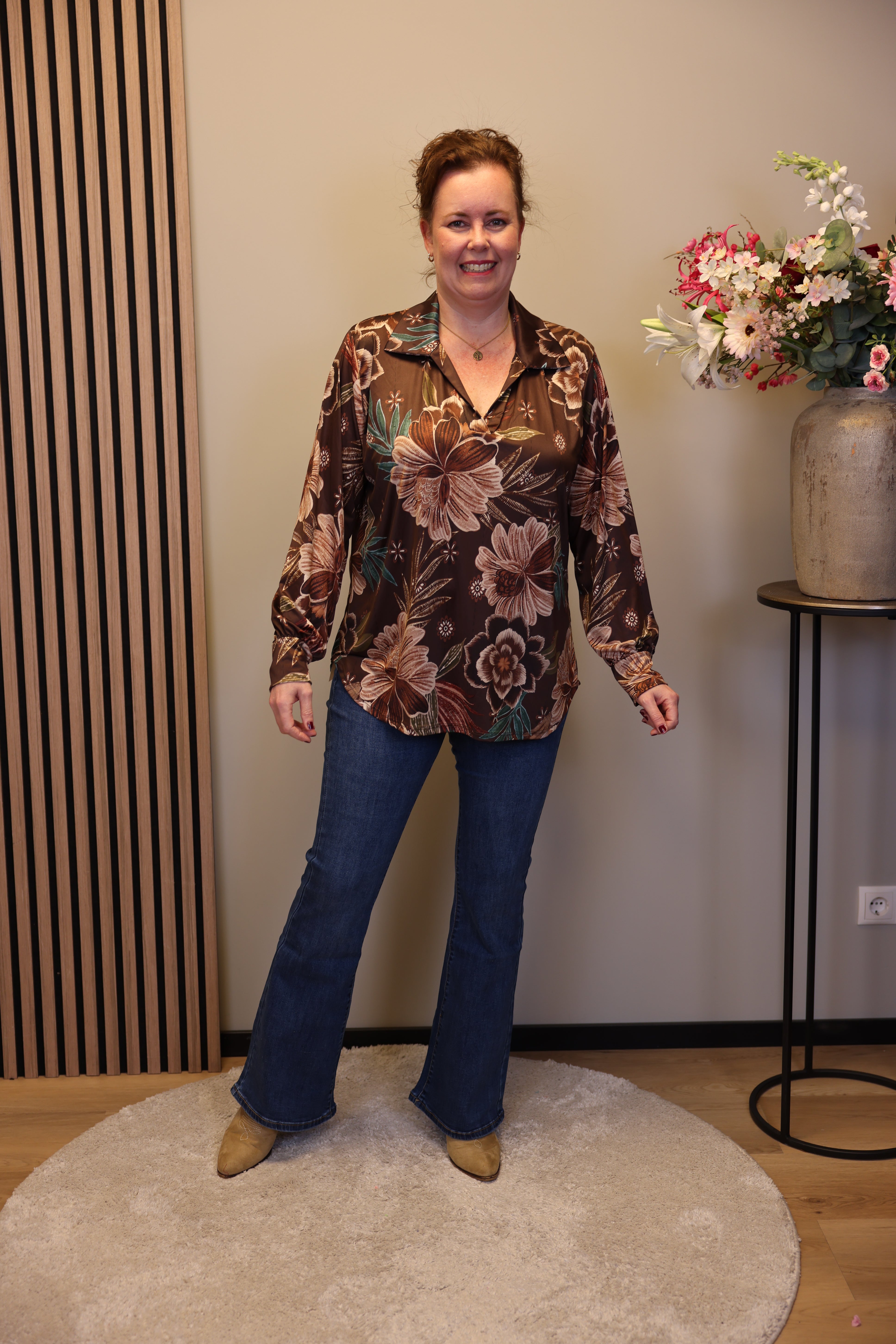 Eefke | Blouse bruin met kraagje 48 t/m 52