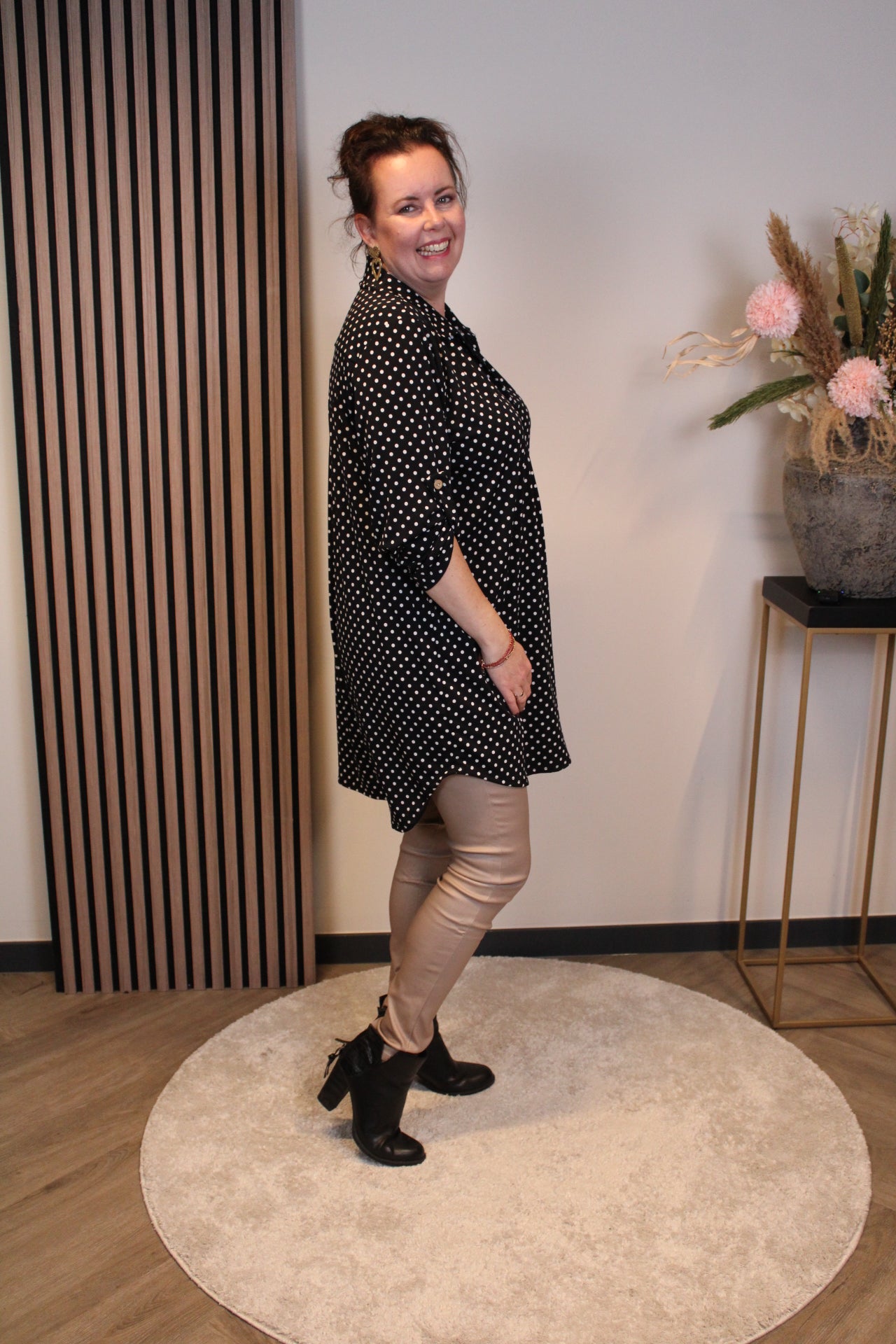 Kaya | tuniek zwart met kraagje 38 t/m 48