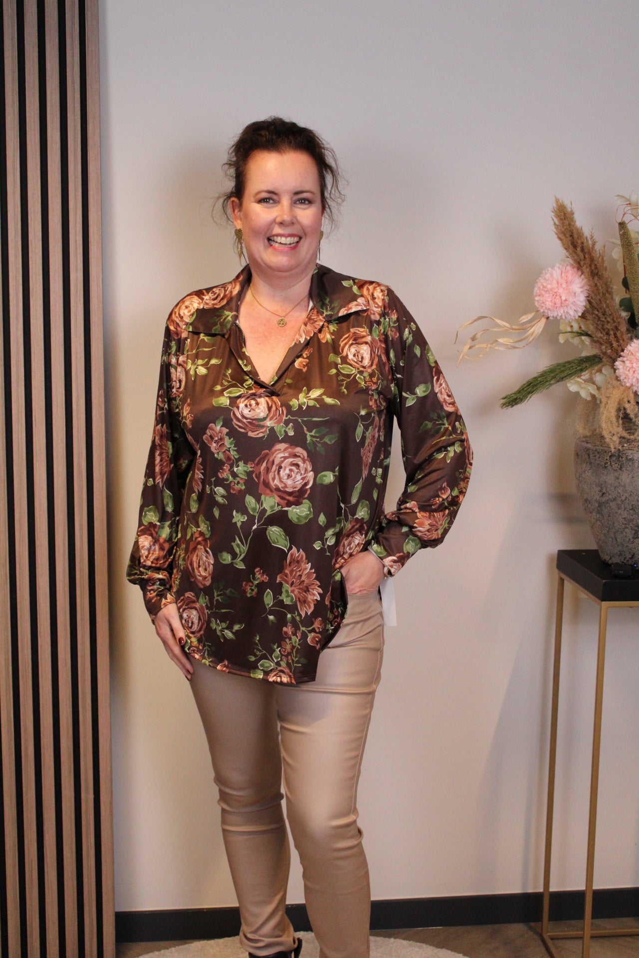 Emma | Blouse met kraagje bruin 48 t/m 52