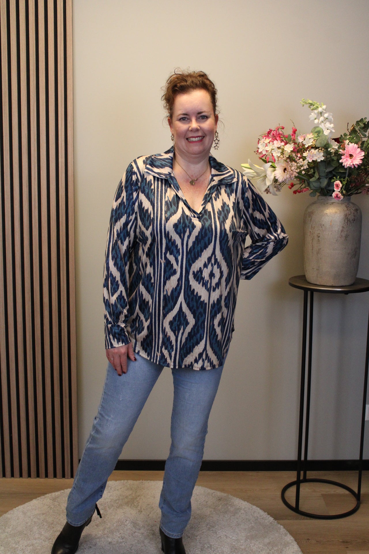 Raina | Blouse blauw met kraagje
