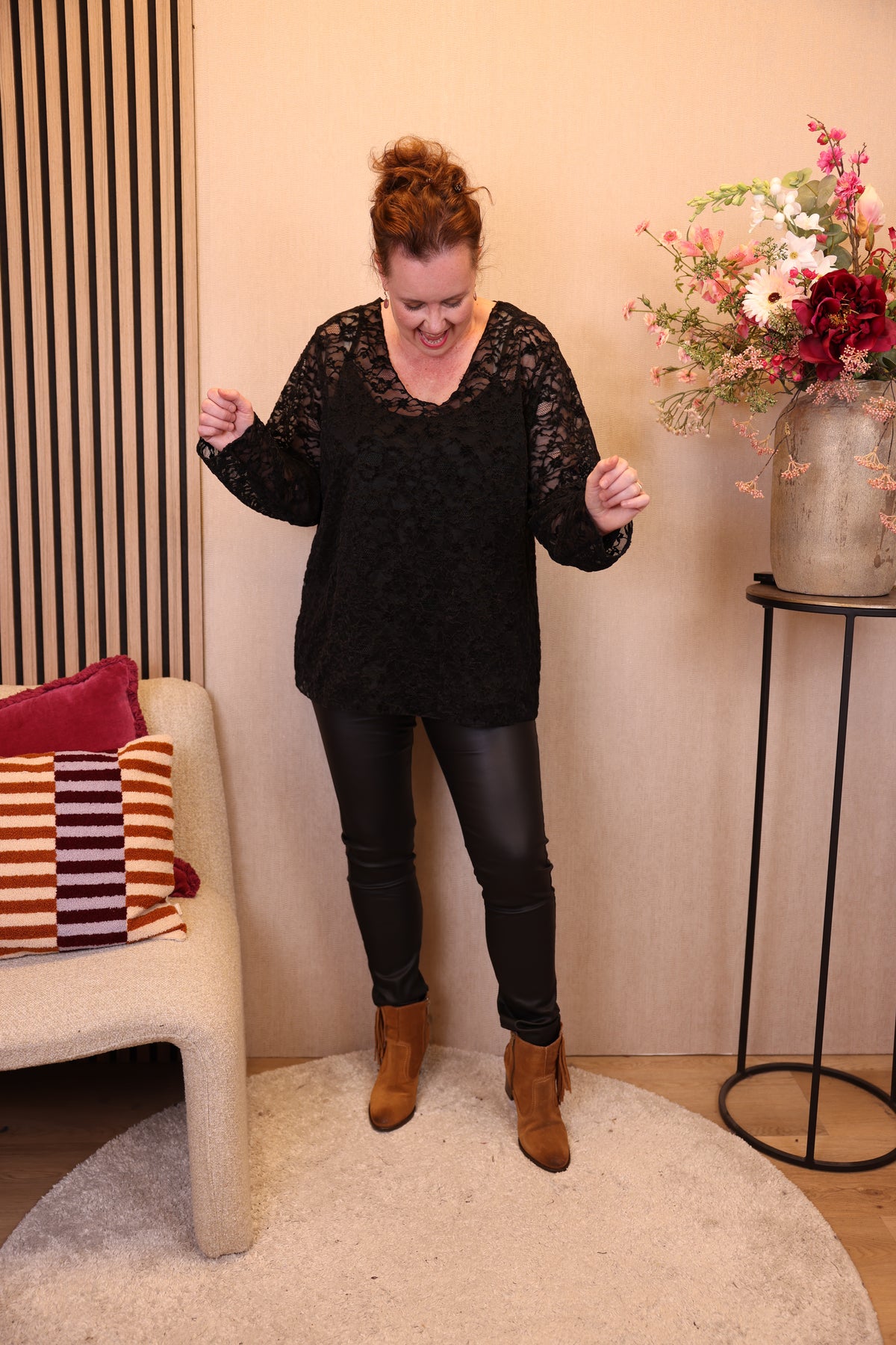 Helen | Lerenlook broek zwart 38 - 54