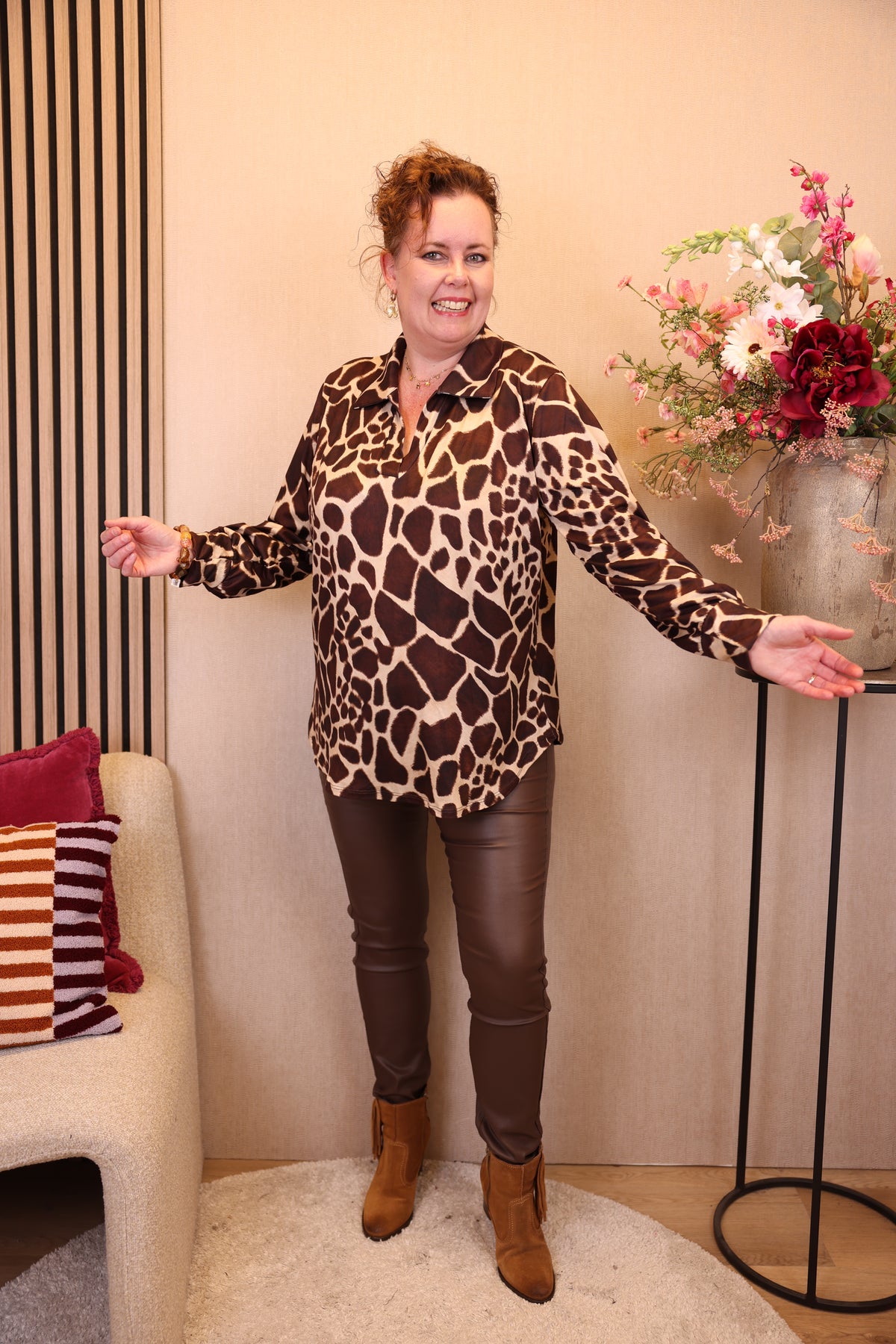 Mien | Blouse bruin met kraagje viscose 38 - 58