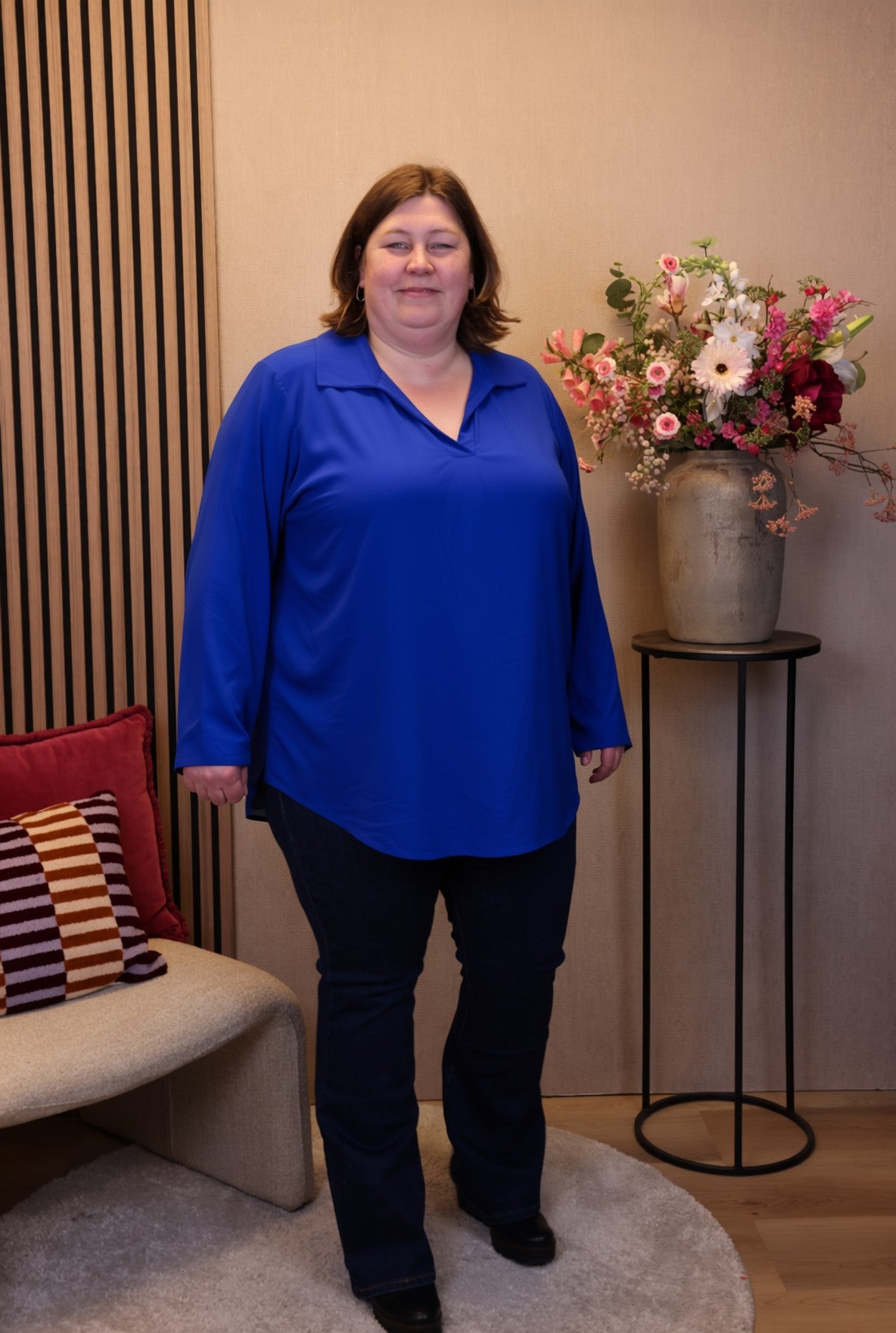 Sara | Blouse kobalt met kraagje