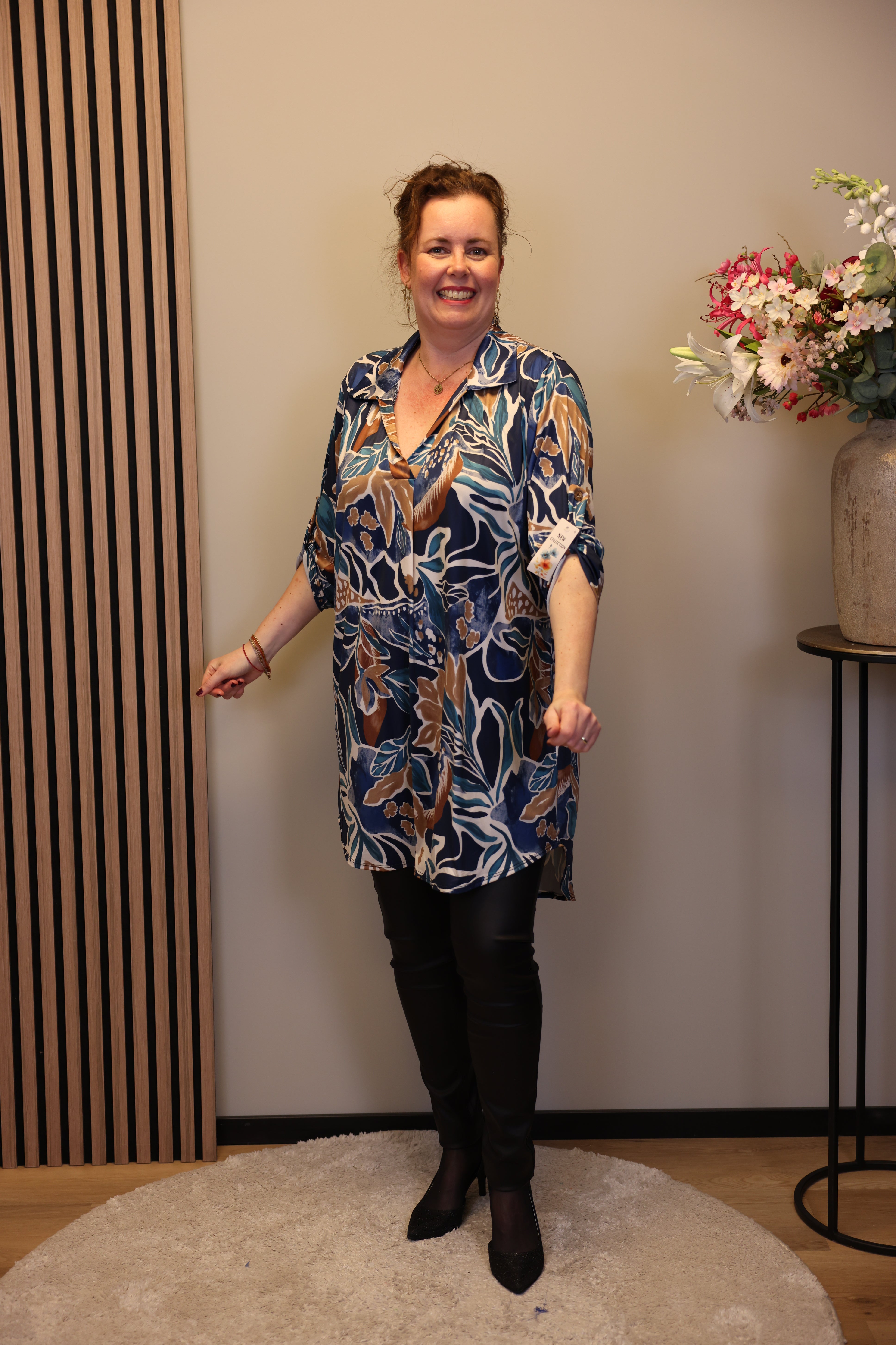 Isa | tuniek blauw met kraagje 38 t/m 48