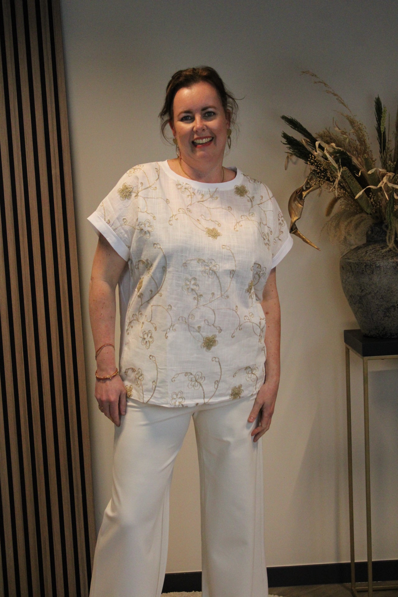Emma | geborduurd T-shirt wit-goud 40 t/m 48