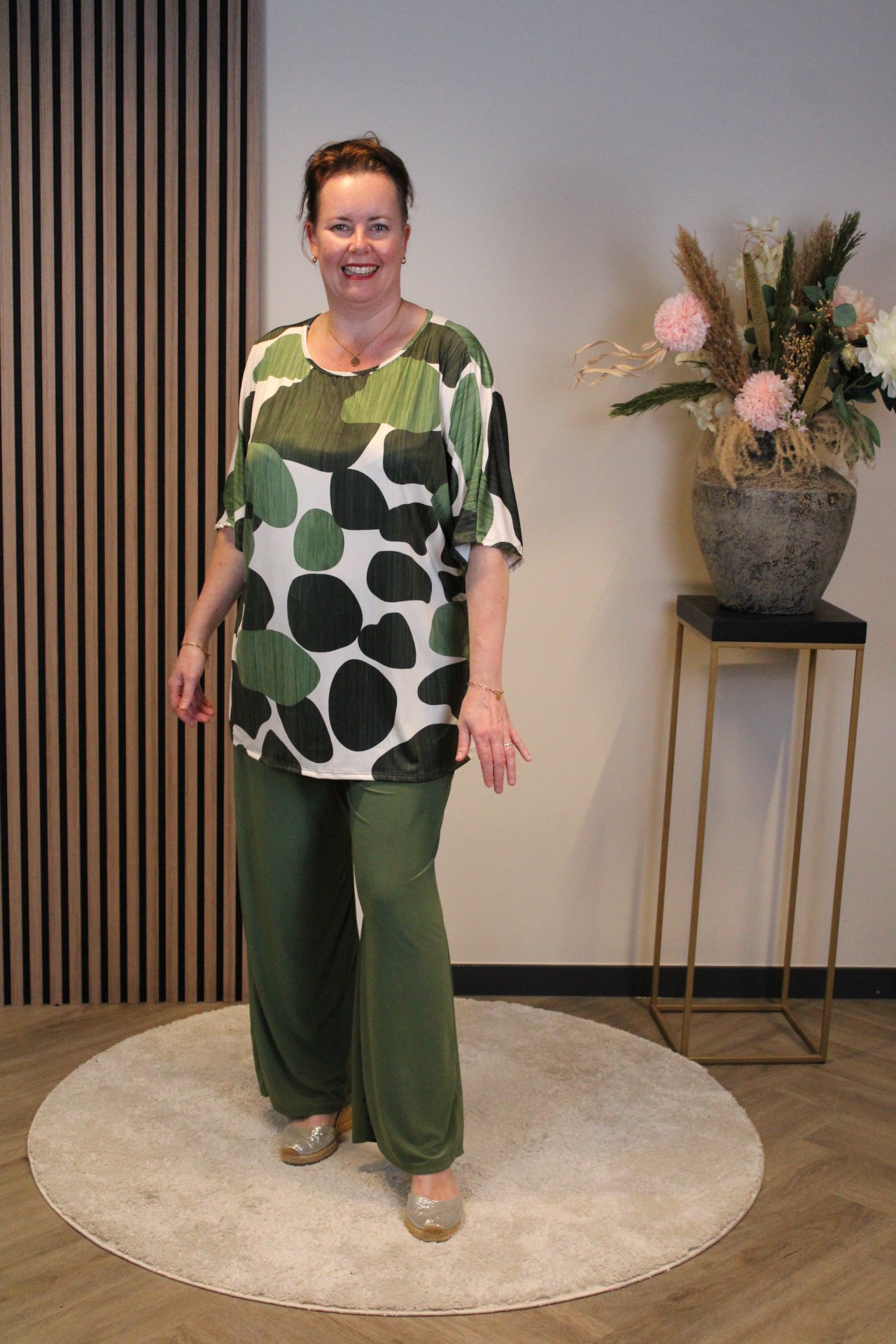 Ellen | Broek groen met zakken 38 t/m 46