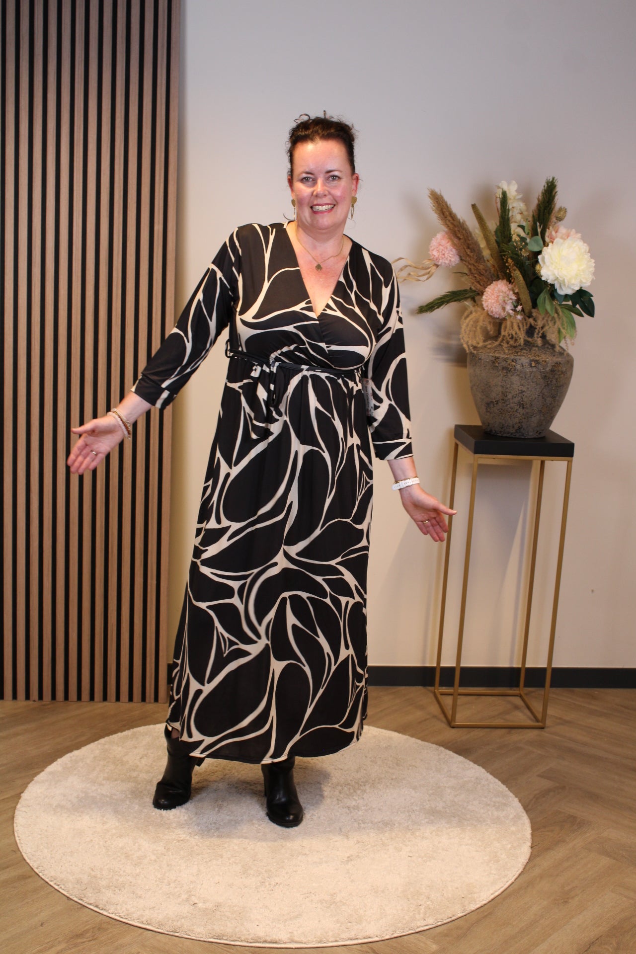Thalina | Jurk zwart lange mouw 38 t/m 48