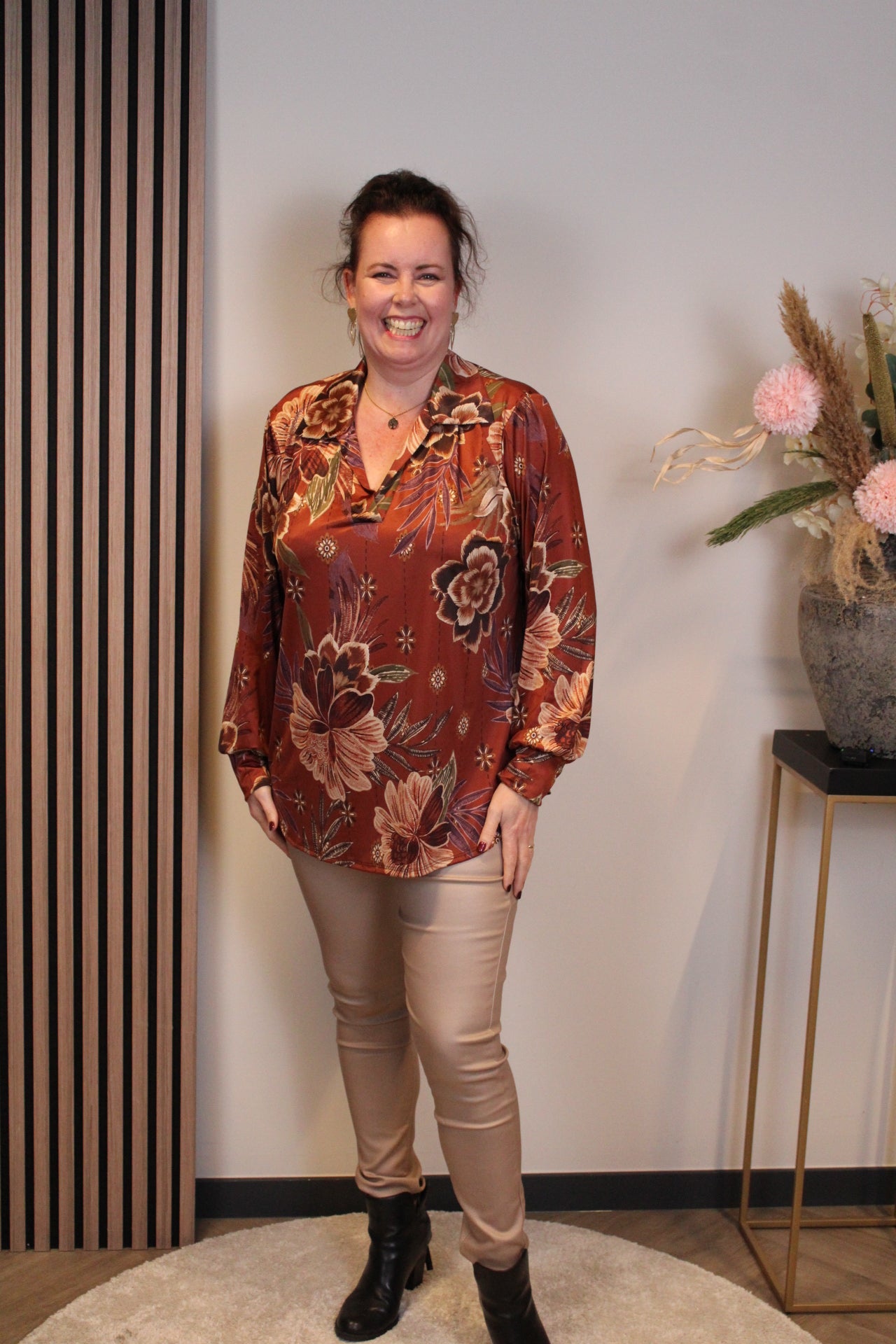 Keira | Blouse roest bruin met kraagje