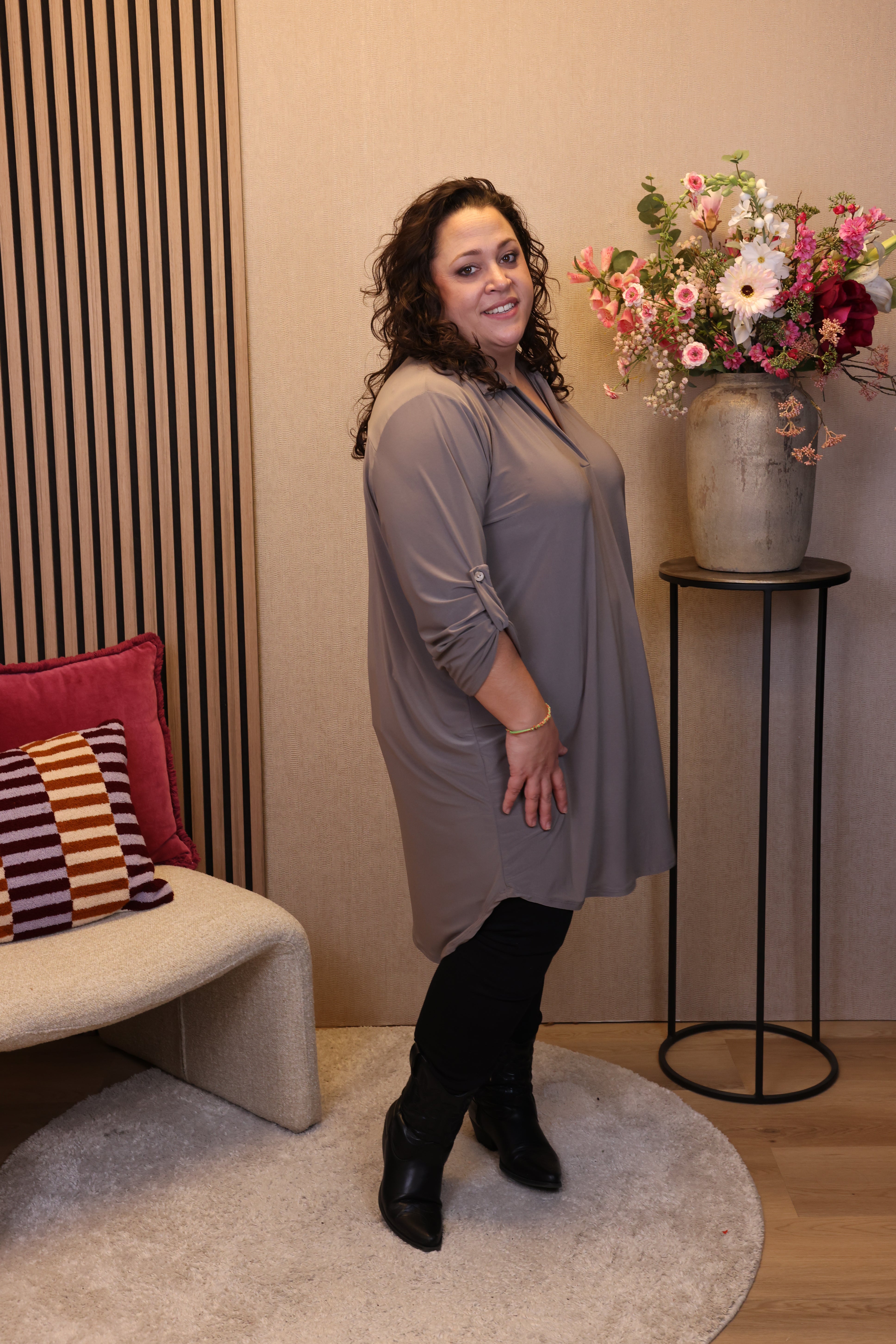 Marieke | Tuniek taupe met kraagje