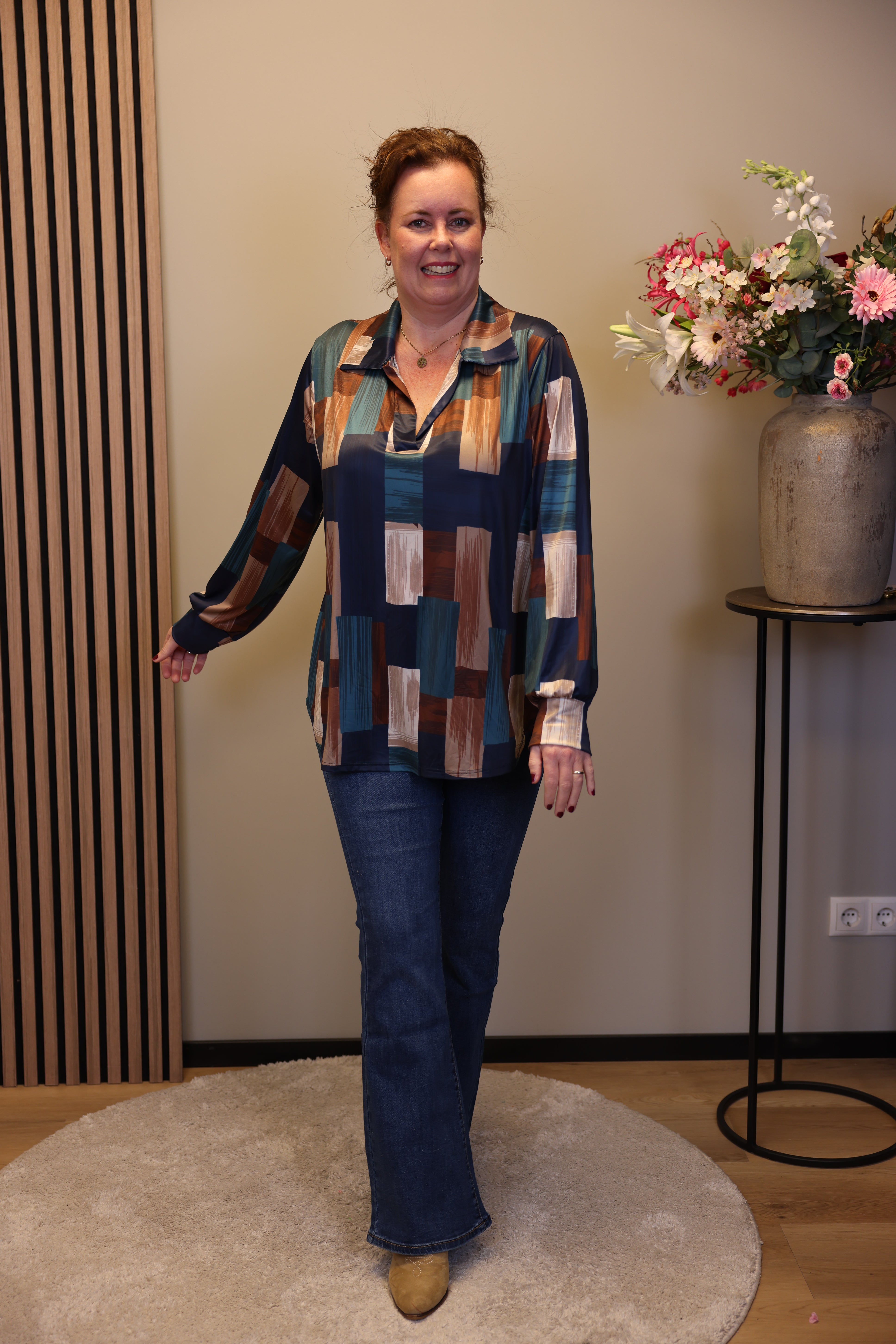 Leonie | Blouse blauw met kraagje 52 t/m 58