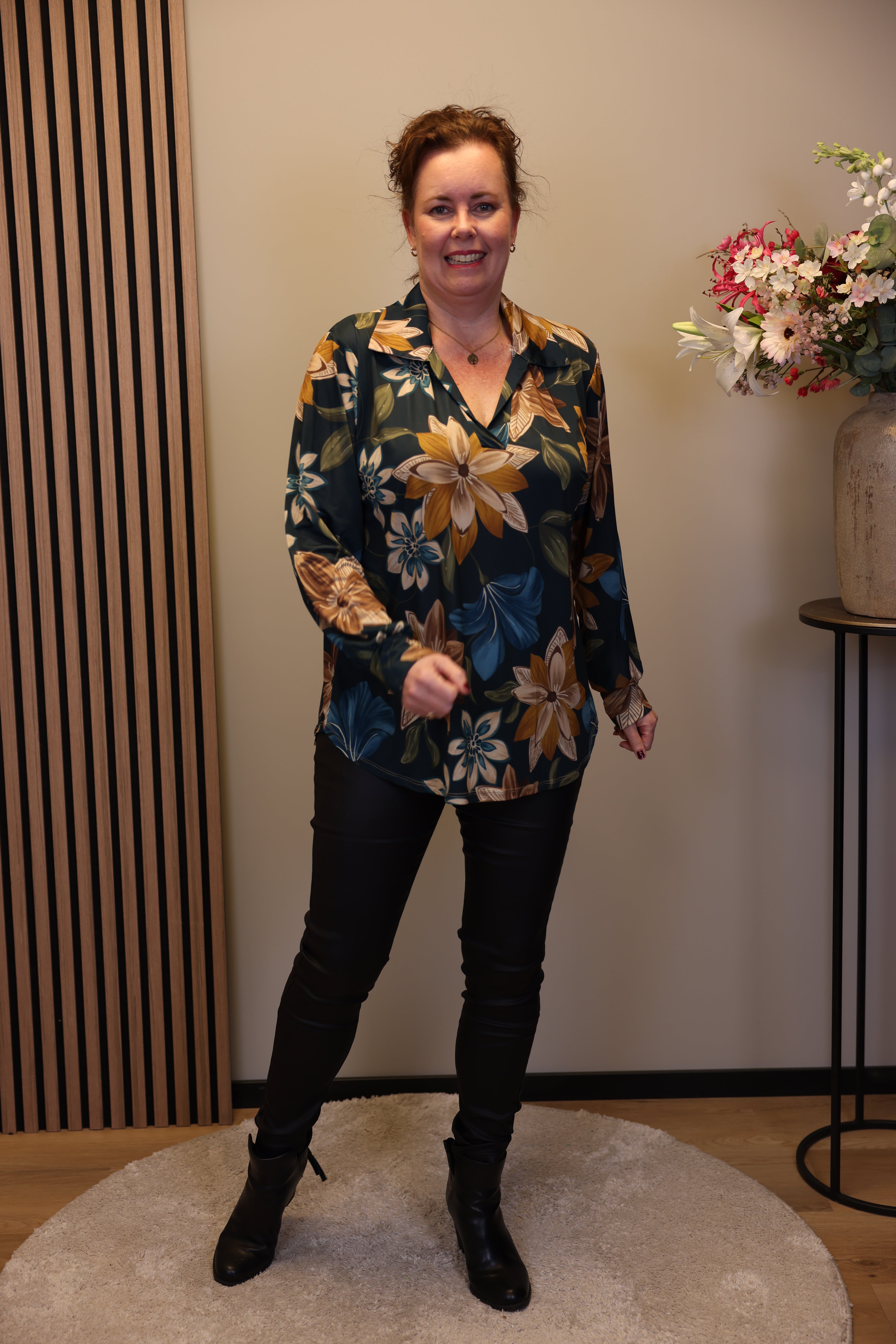 Patricia | Blouse blauw met kraagje 38 t/m 48