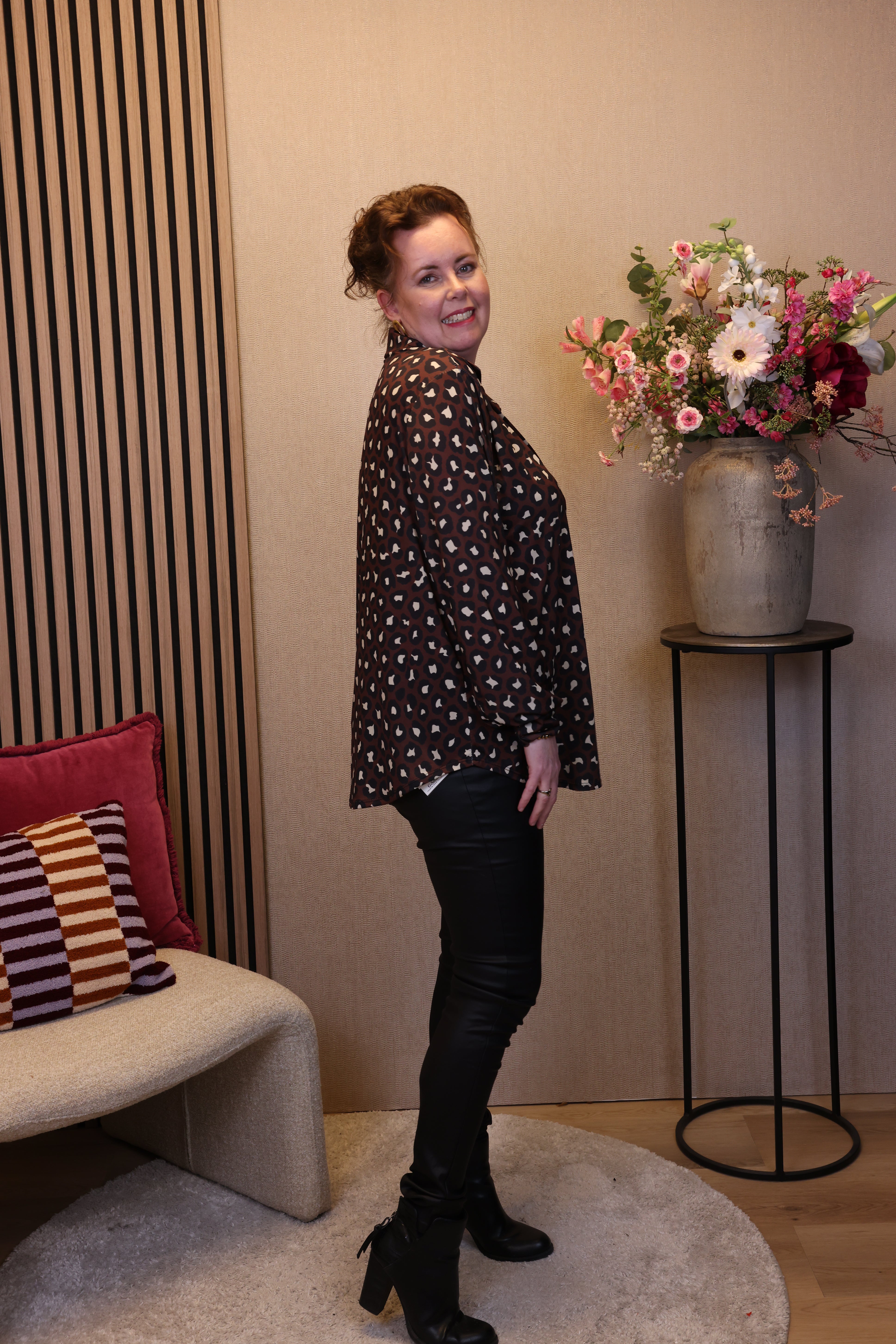 Veda | Blouse bruin met kraagje