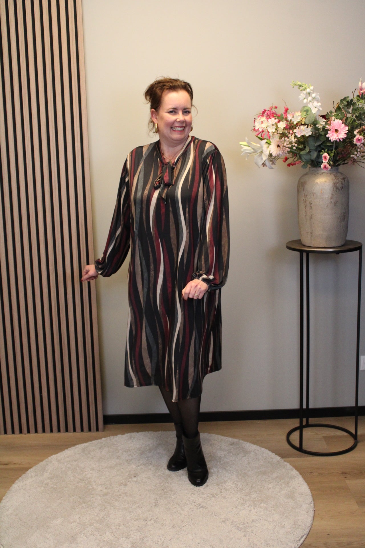 Annelie | Jurk zwart met strikje 46 t/m 50