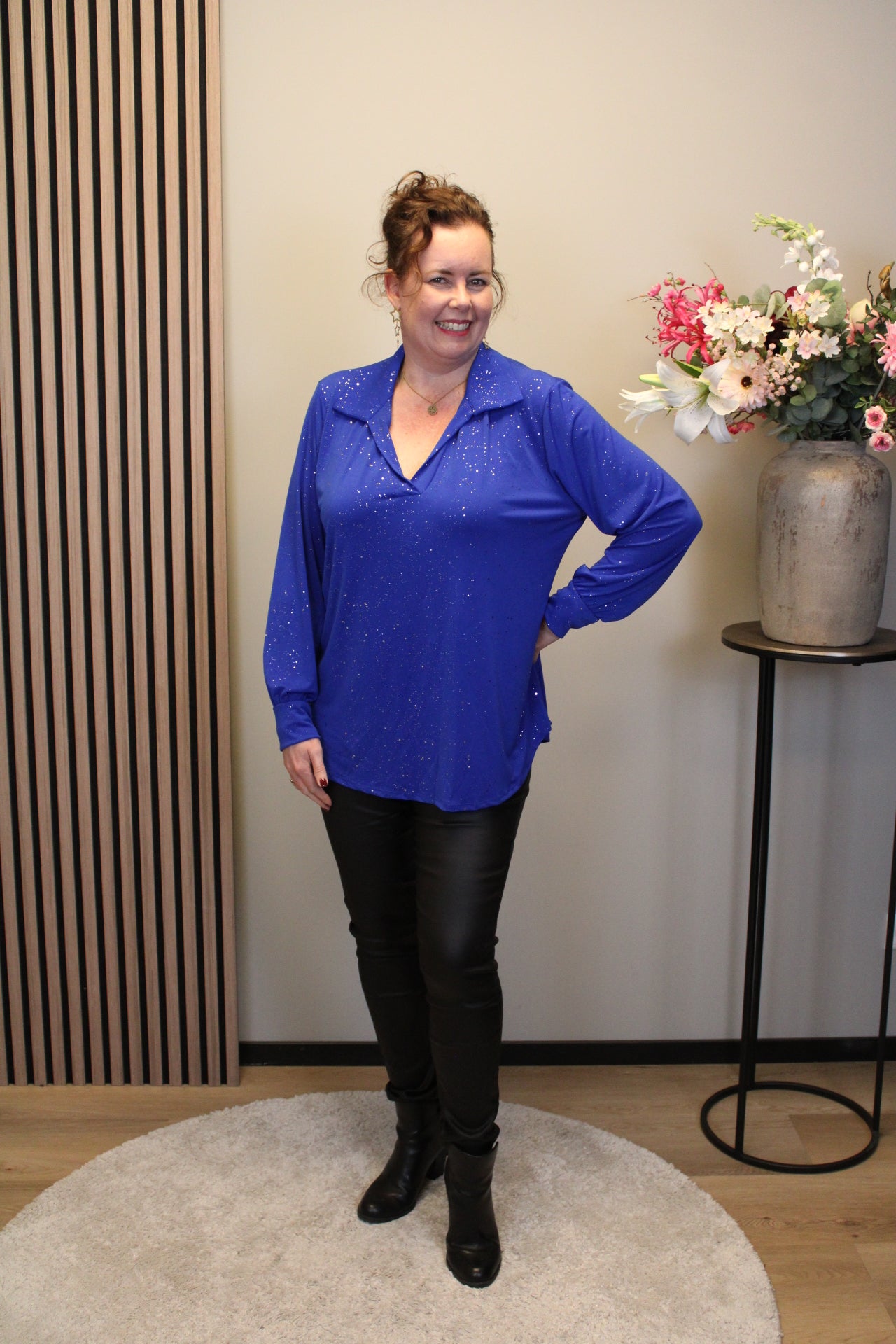 Luna | Glitter blouse kobalt met kraagje
