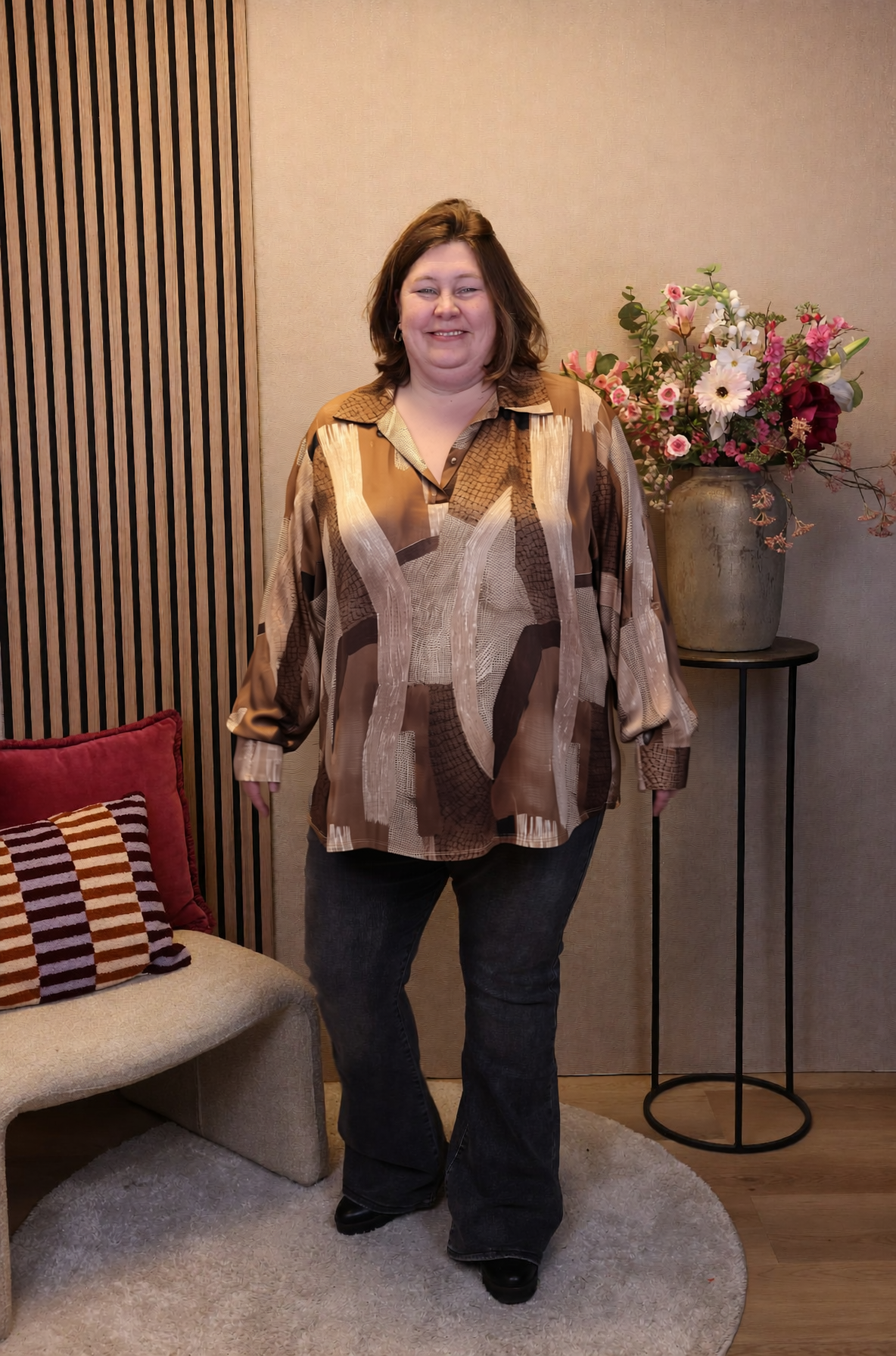 Tara | Blouse bruin met kraagje