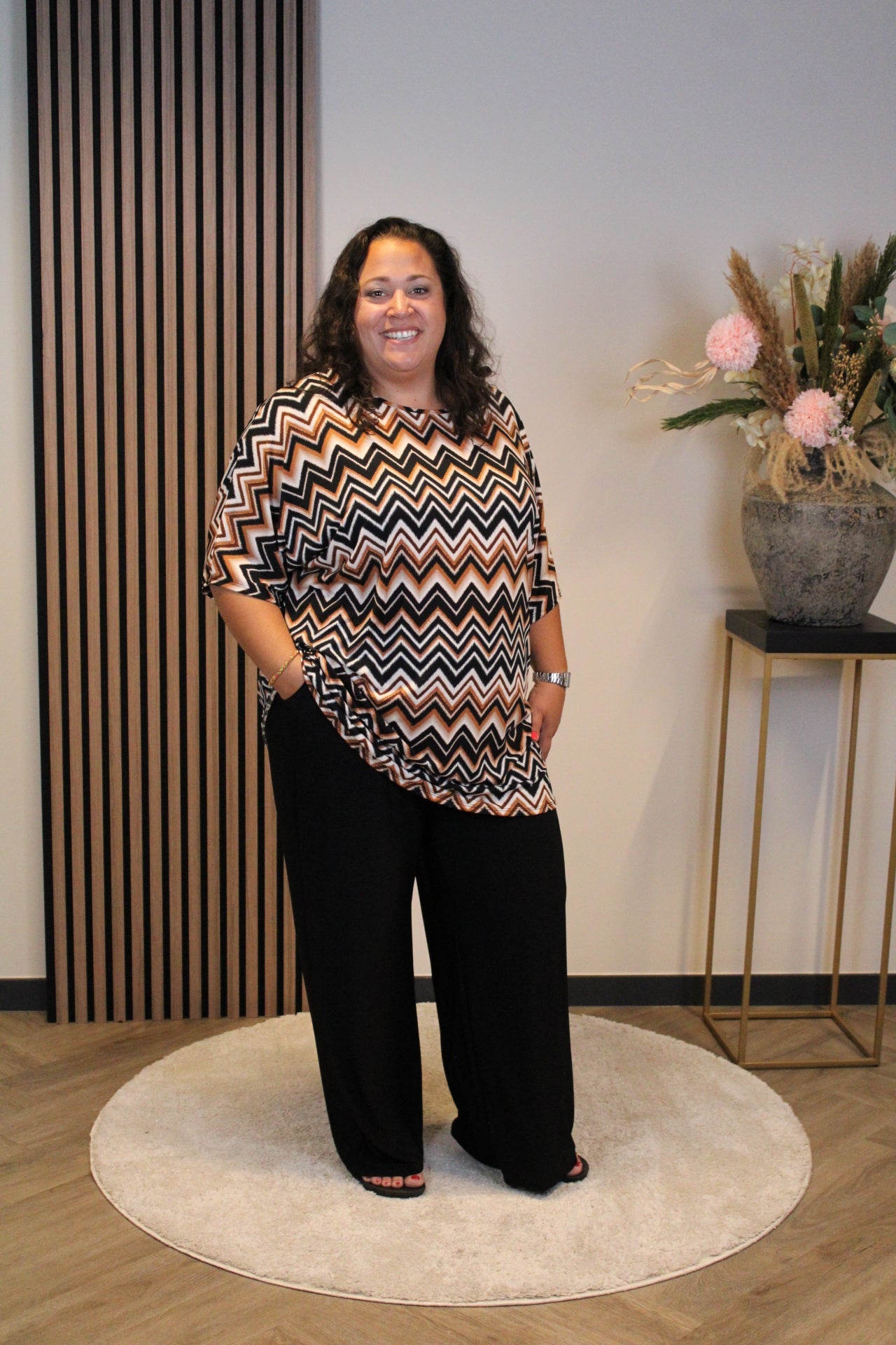 Mona | Top zwart 48 t/m 52