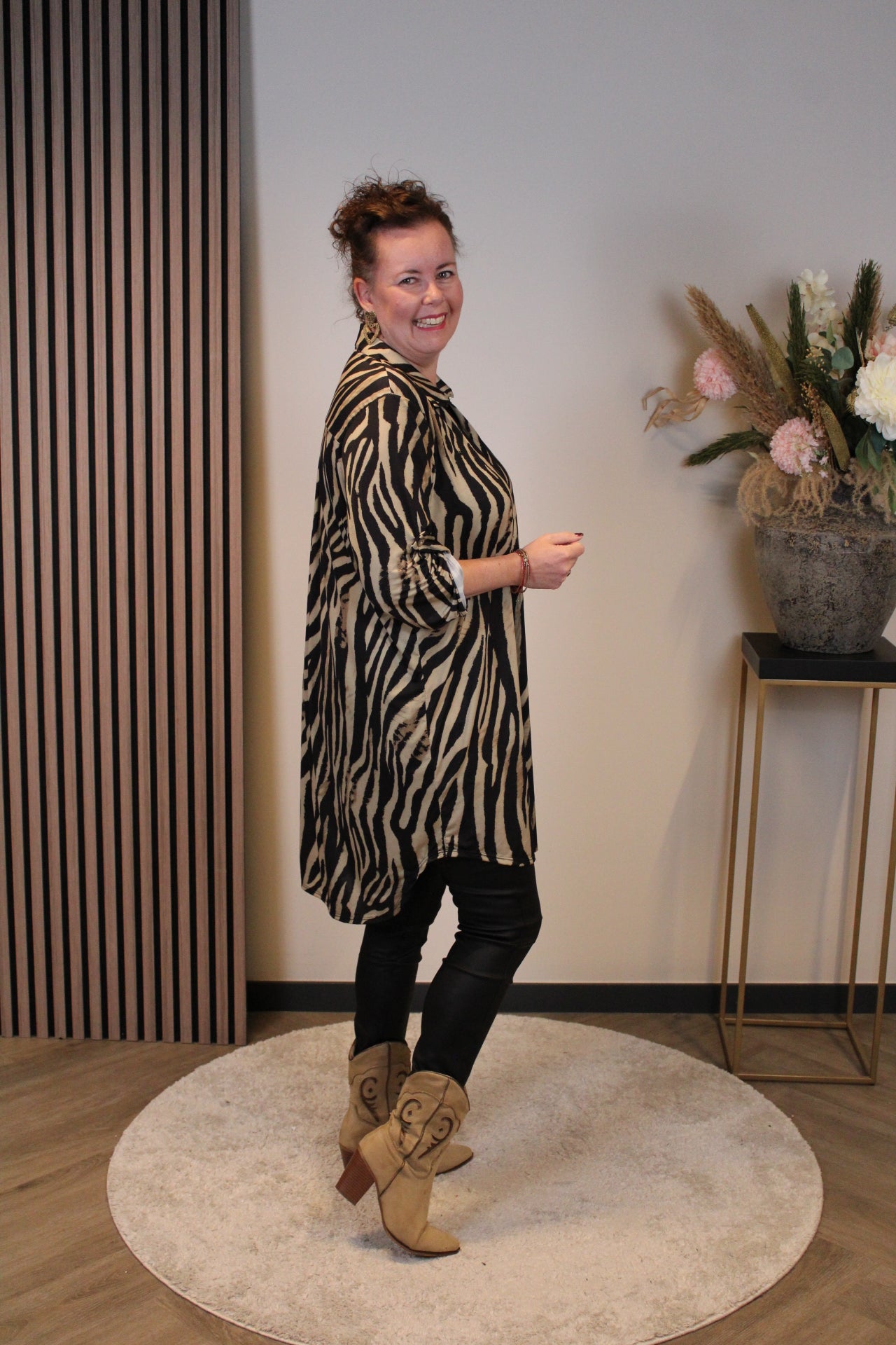 Carola | Tuniek bruin met kraagje