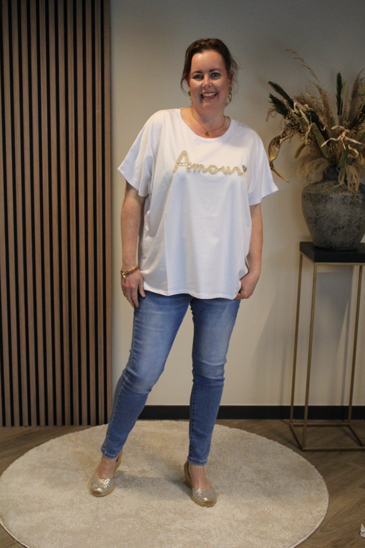 Amour | T-shirt beige 44 t/m 48