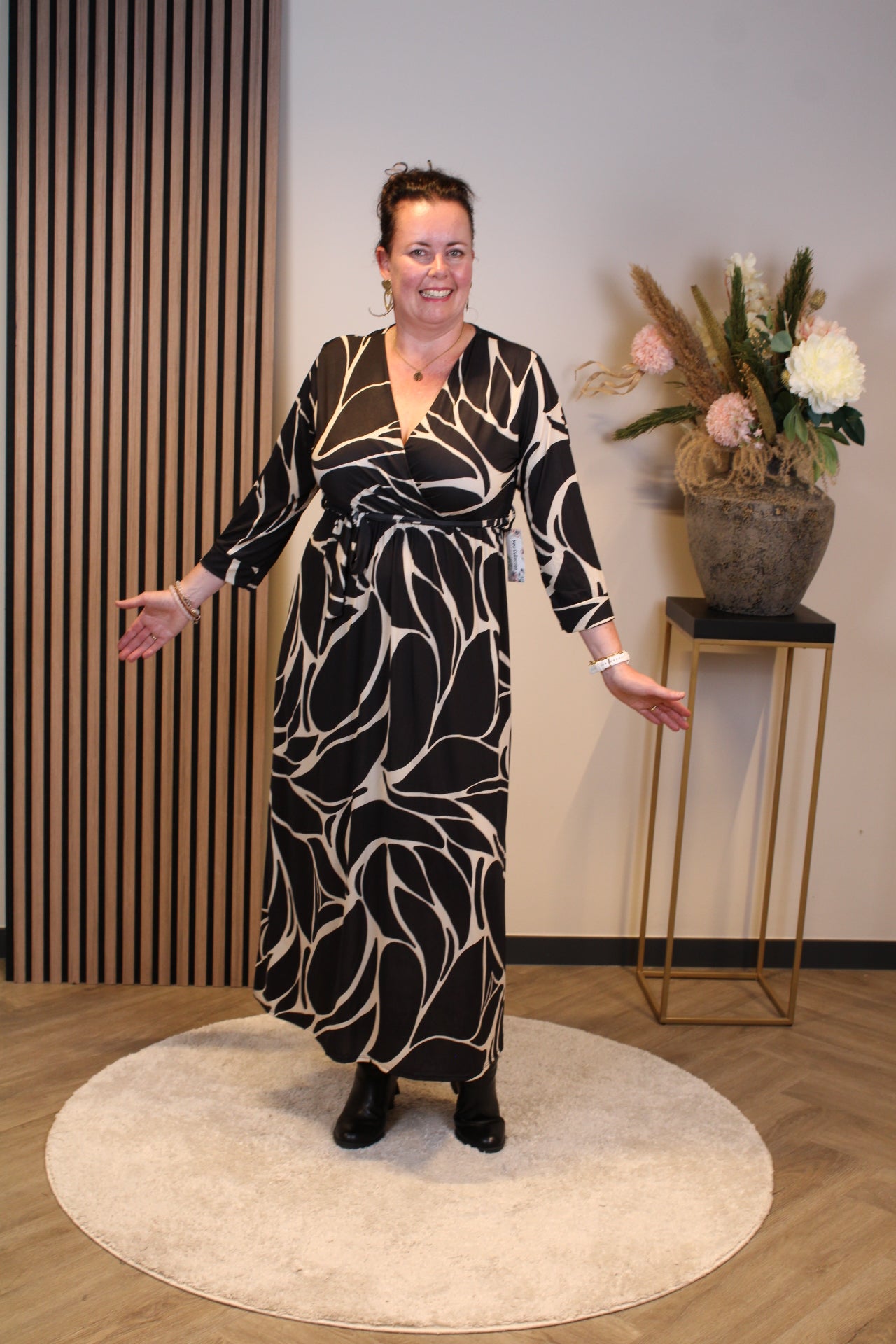 Thalina | Jurk zwart lange mouw 38 t/m 48