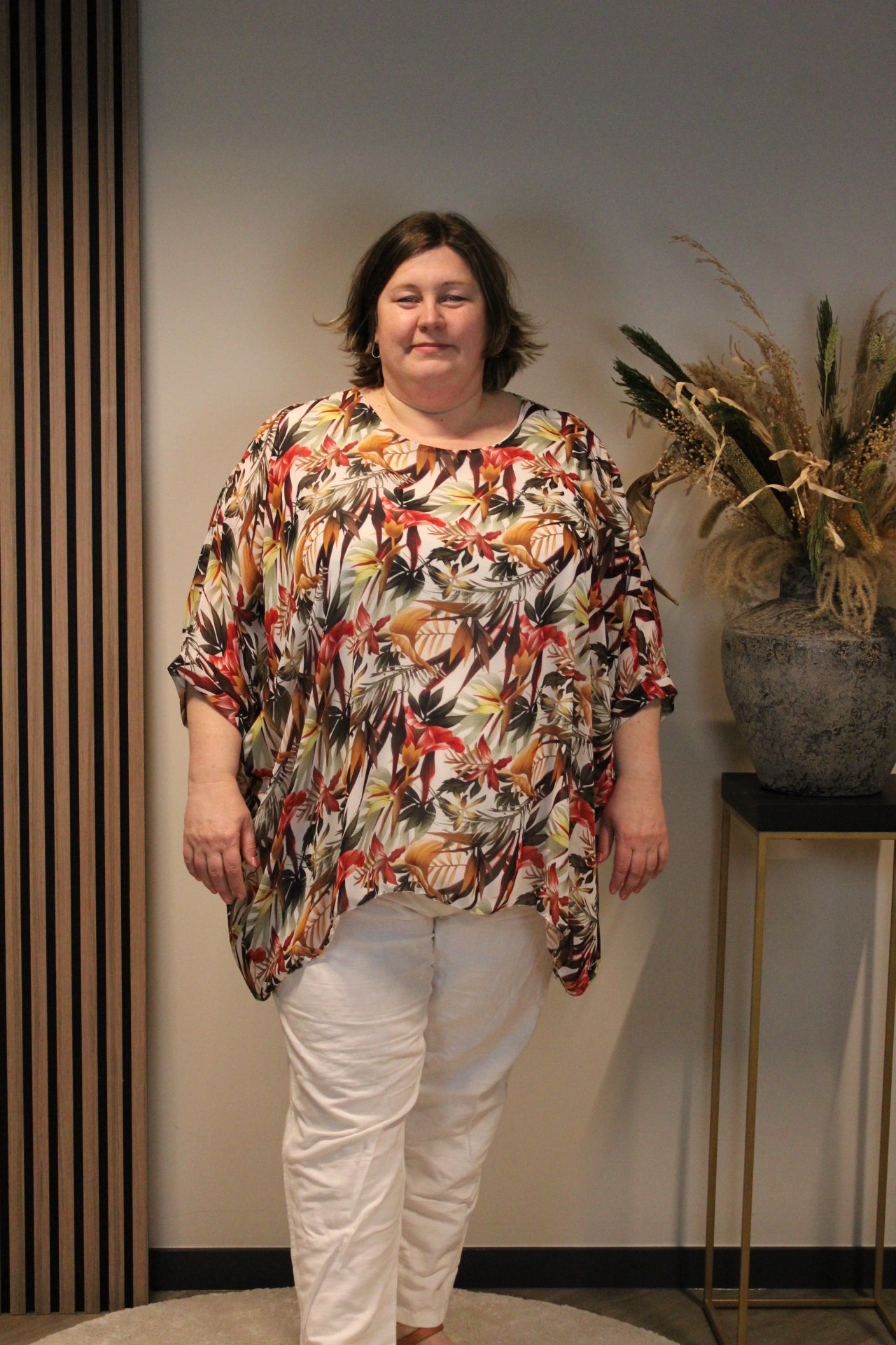 Victoria | Blouse wit 52 t/m 58