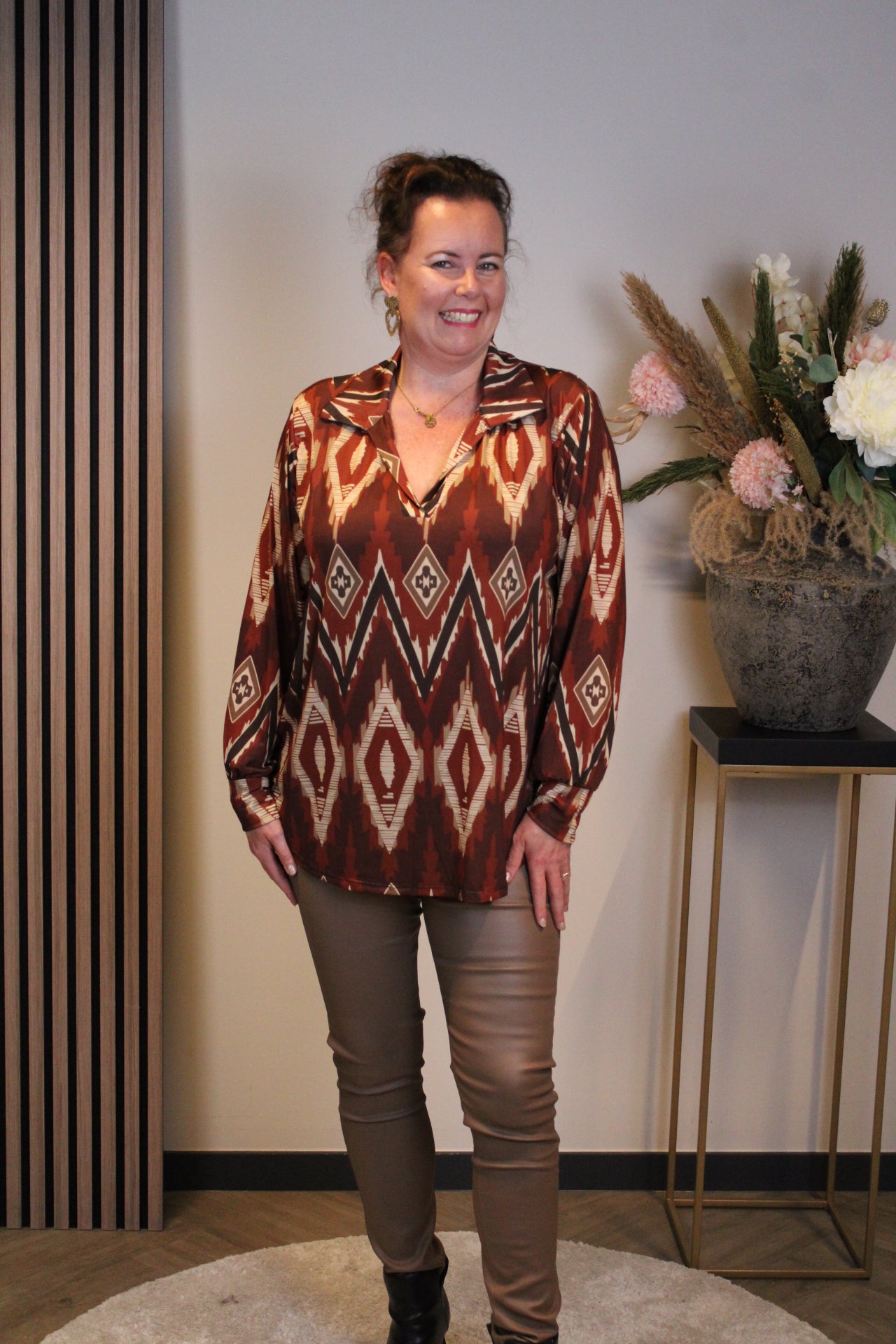 Lando | Blouse bruin met kraagje 38 t/m 48