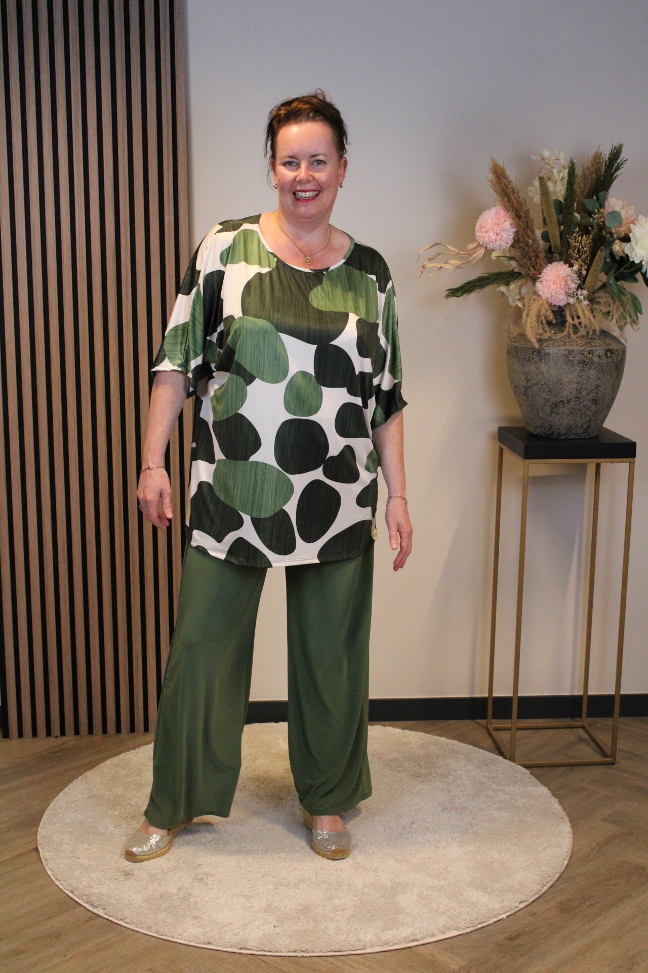 Ellen | Broek groen met zakken 38 t/m 46