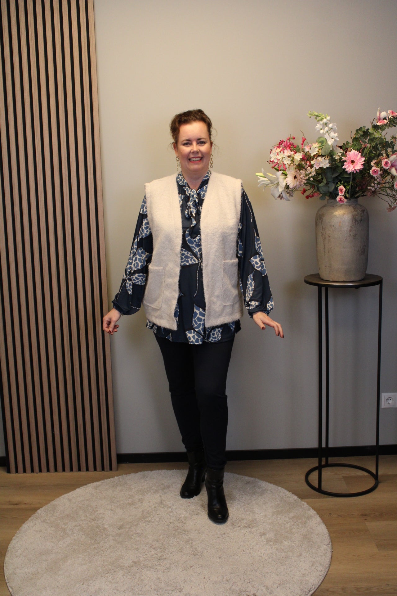 Daphne | Blouse blauw met strik 48 t/m 52