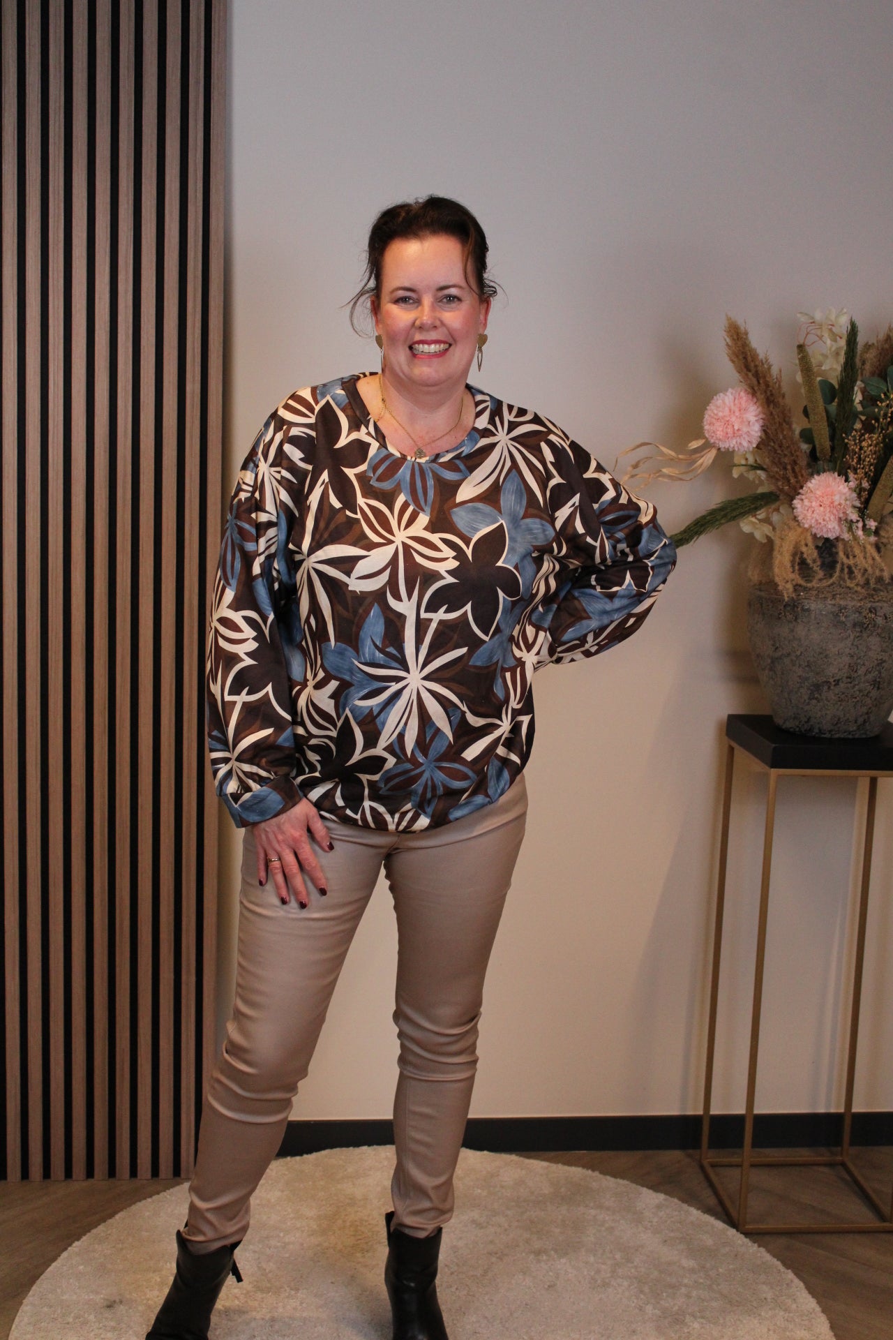 Amoura | trui bruin 46 t/m 50