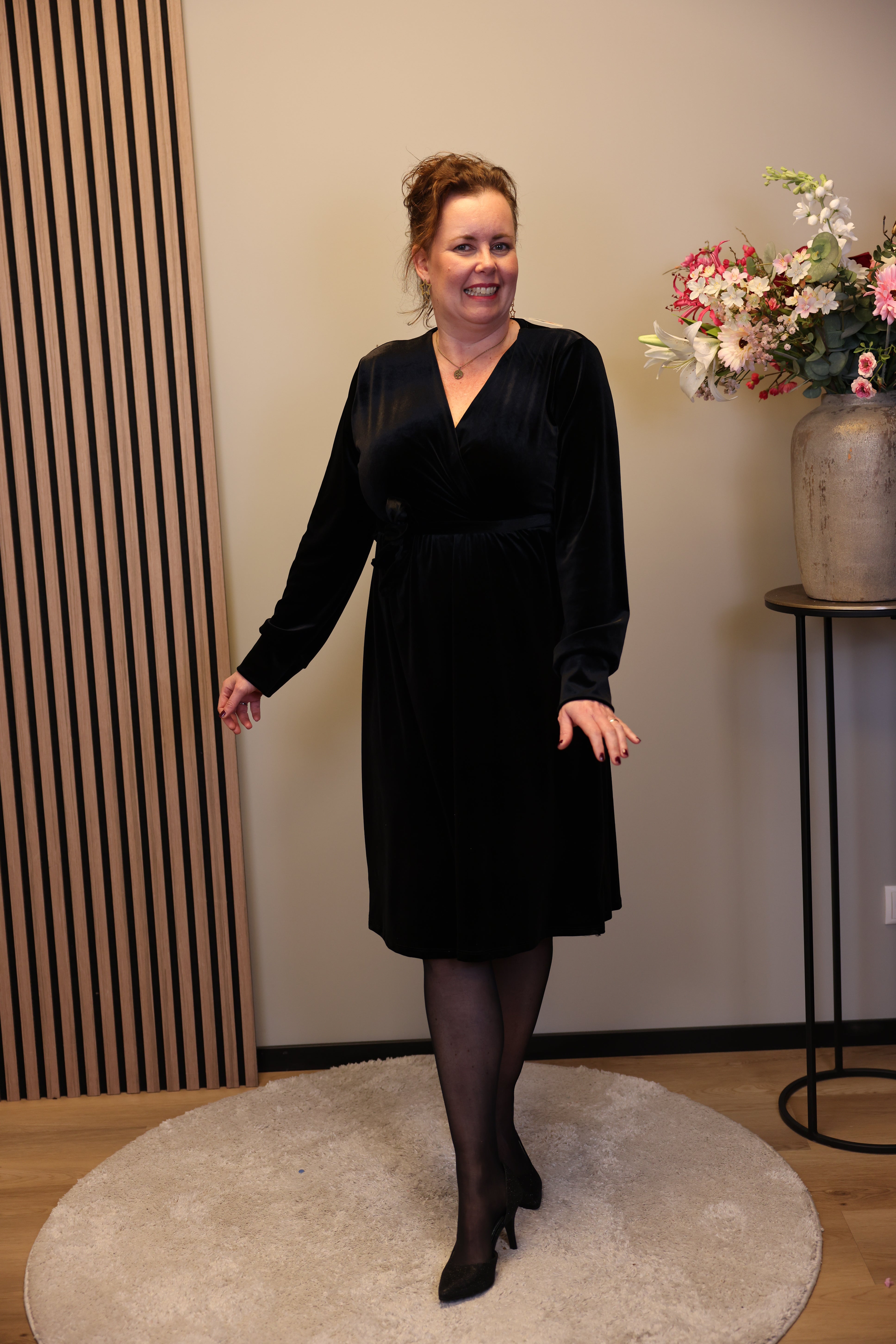 Angelina | Jurk velvet zwart kort 46 t/m 50