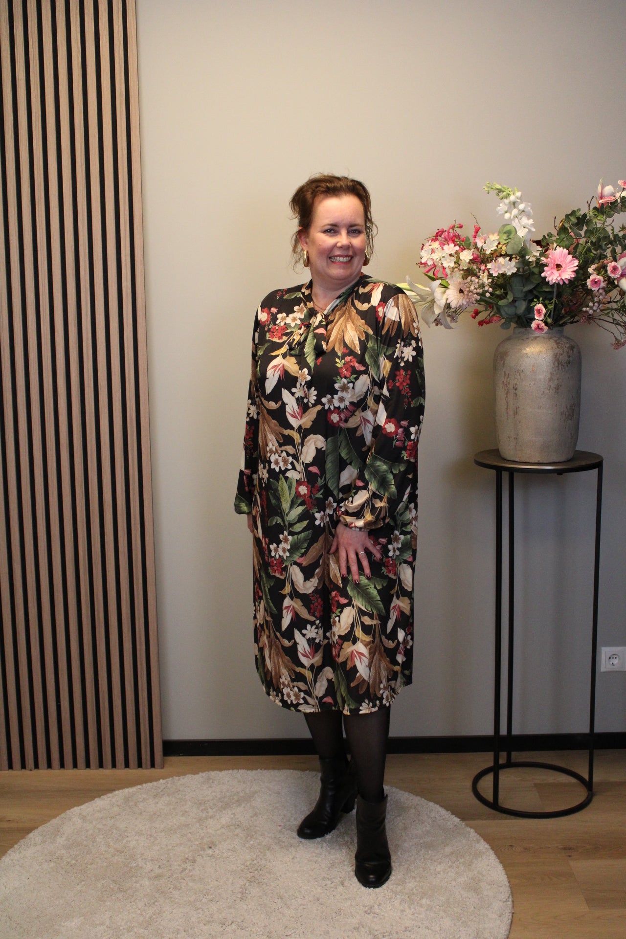 Thirza | Jurk zwart met strikje 38 t/m 46