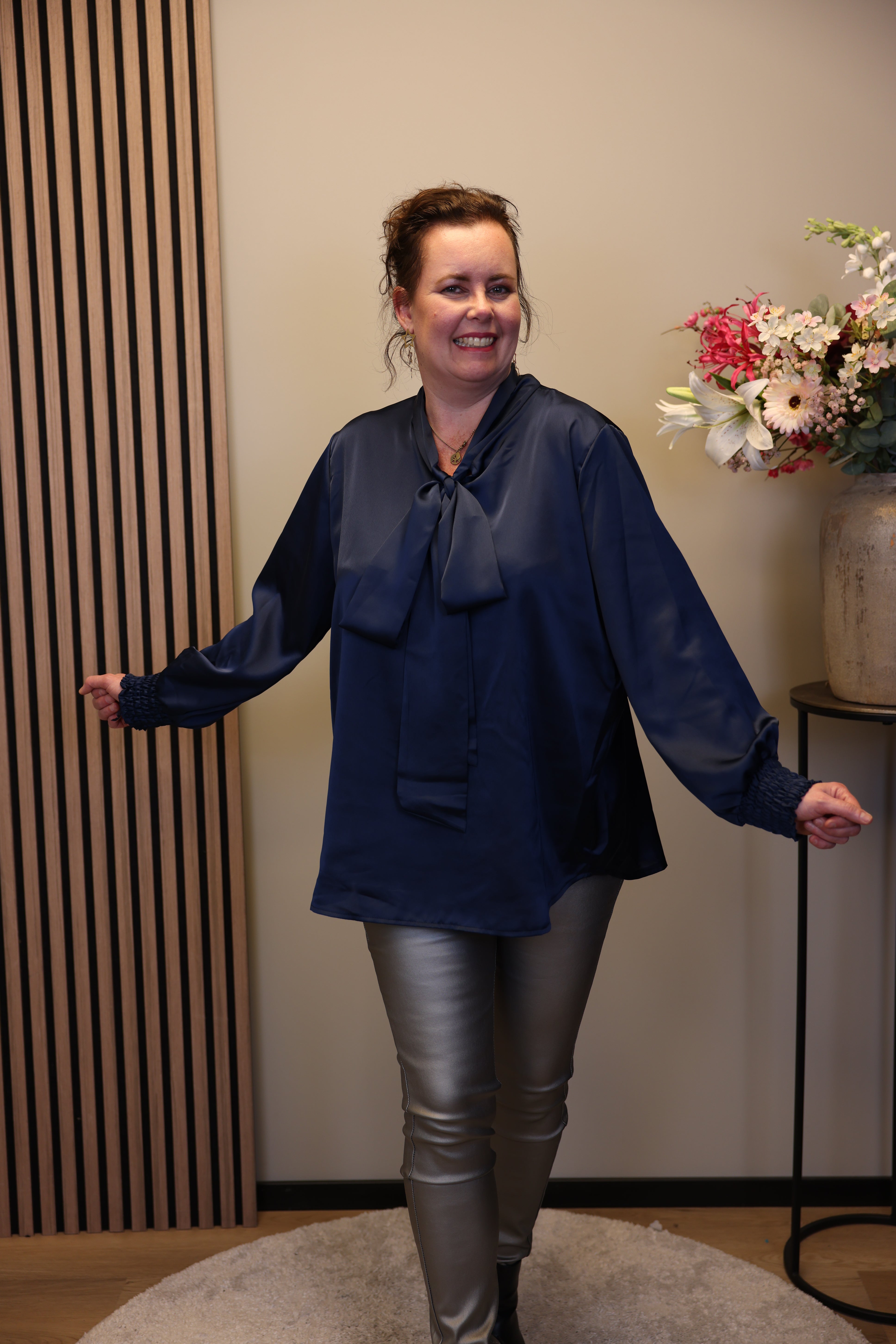 Fabienne | Blouse satijnlook navy 40 t/m 42