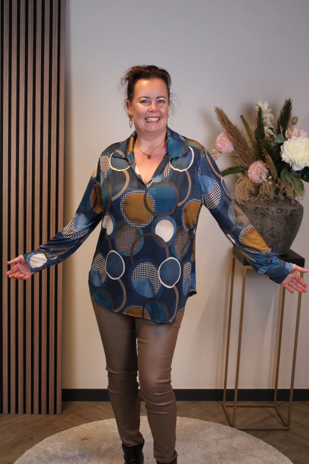 Manouk | Blouse blauw met kraagje 38 t/m 48