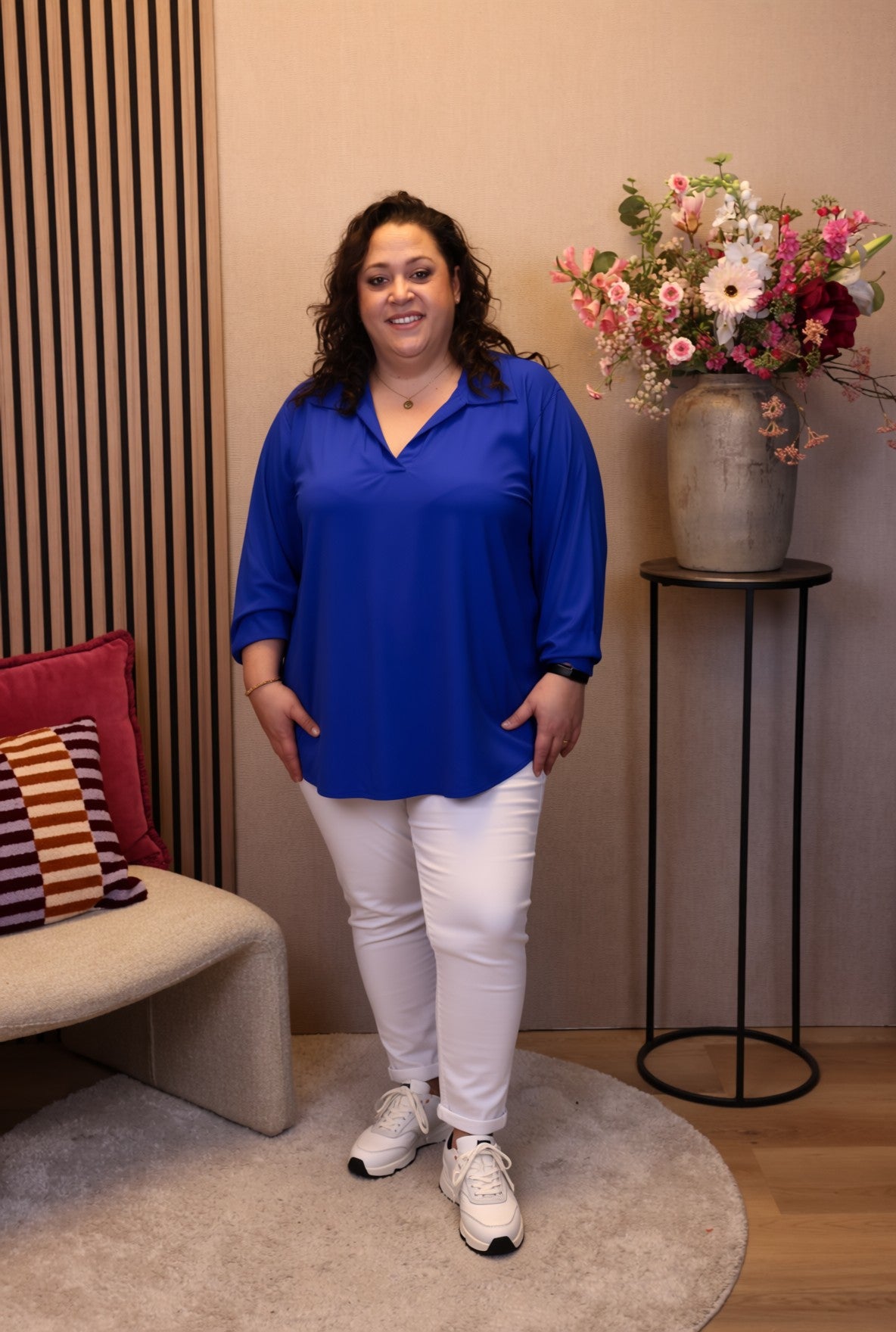 Sara | Blouse kobalt met kraagje