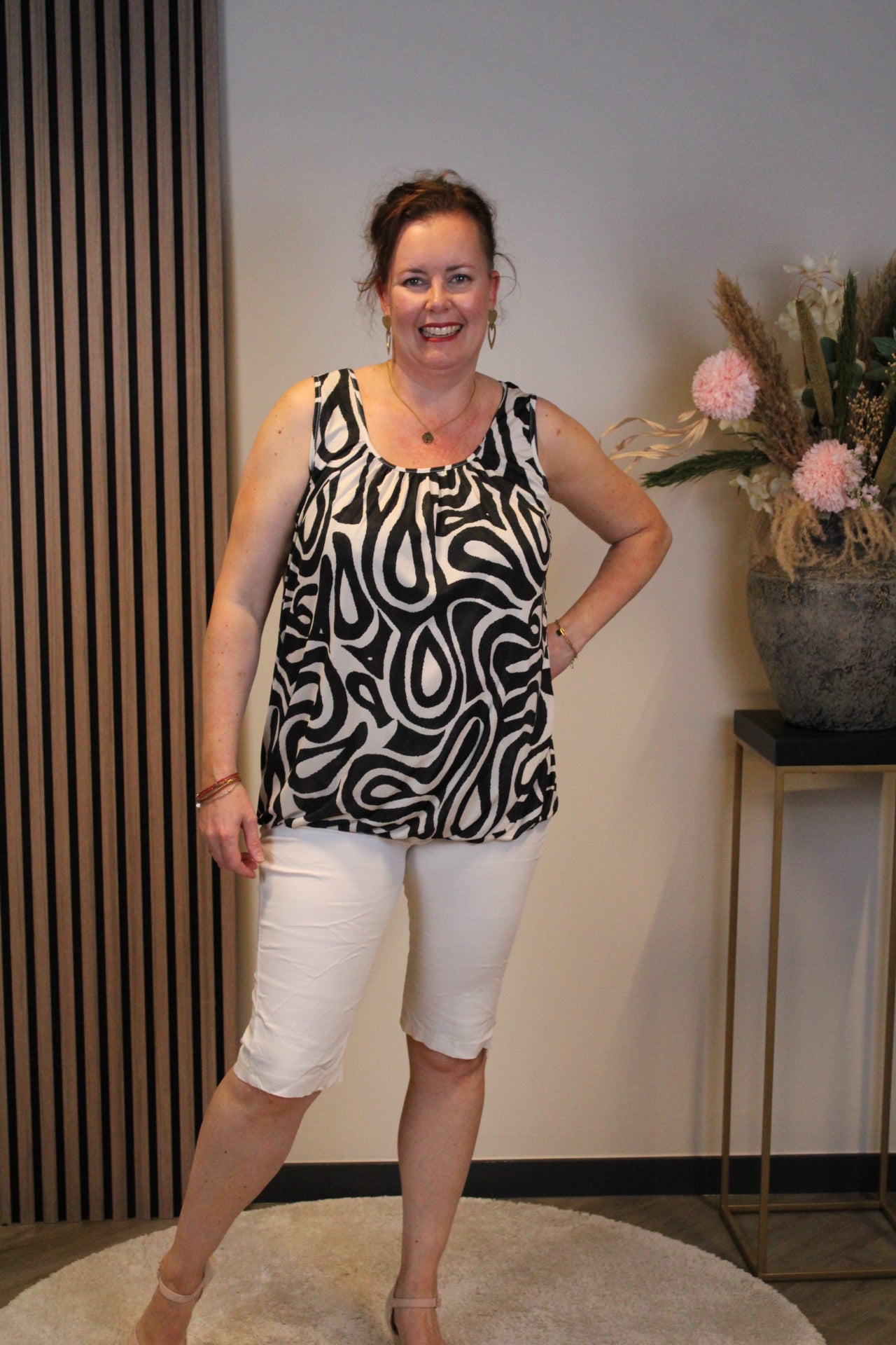 Jill | top zwart 38 t/m 48