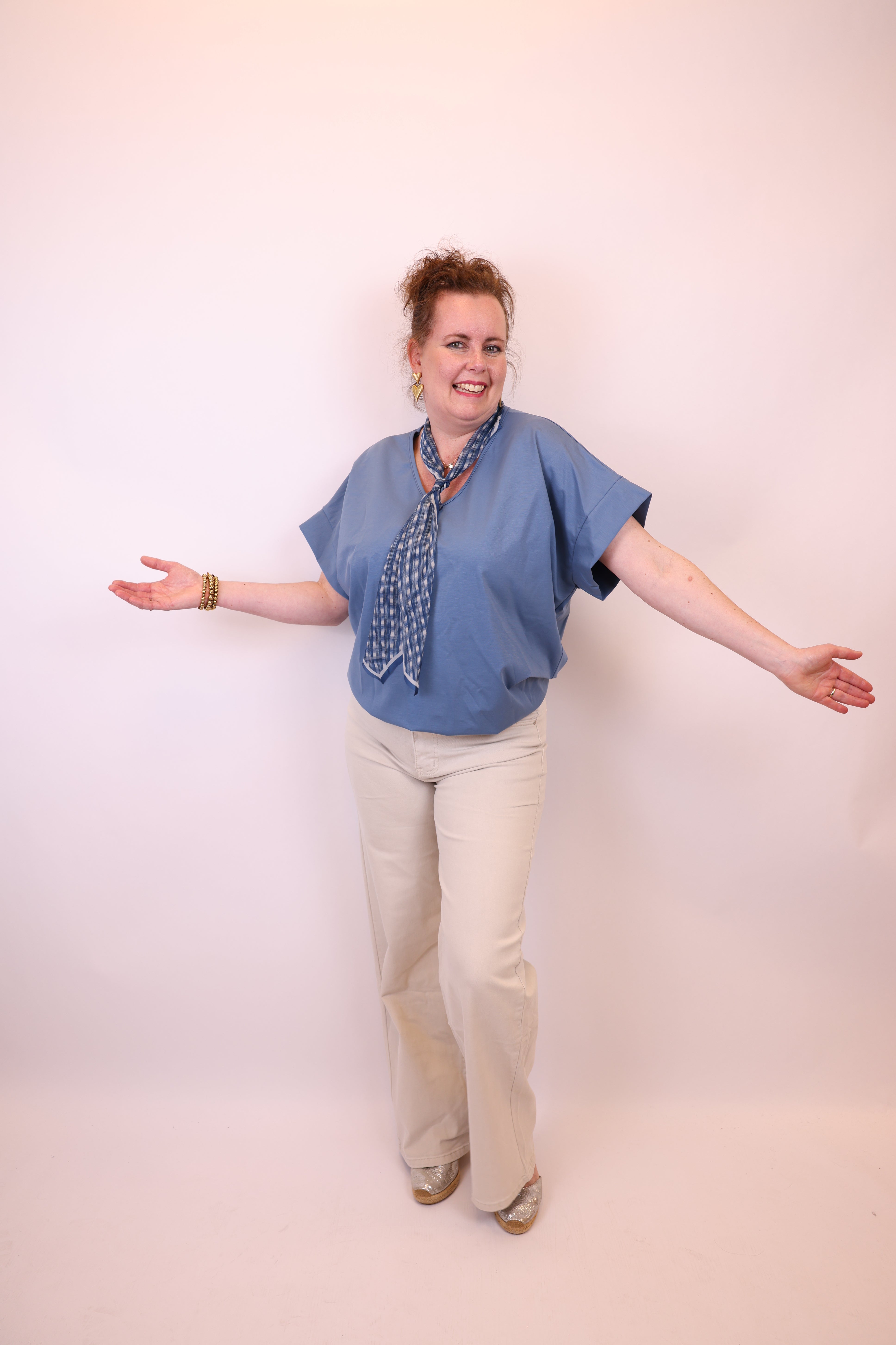 Ina | Top aqua blauw + gratis sjaal