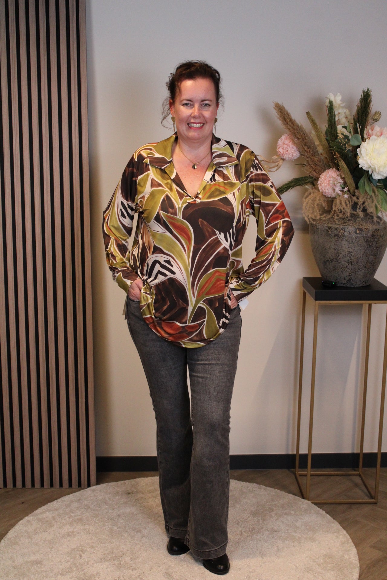 Kristel | Blouse bruin met kraagje 48 t/m 52