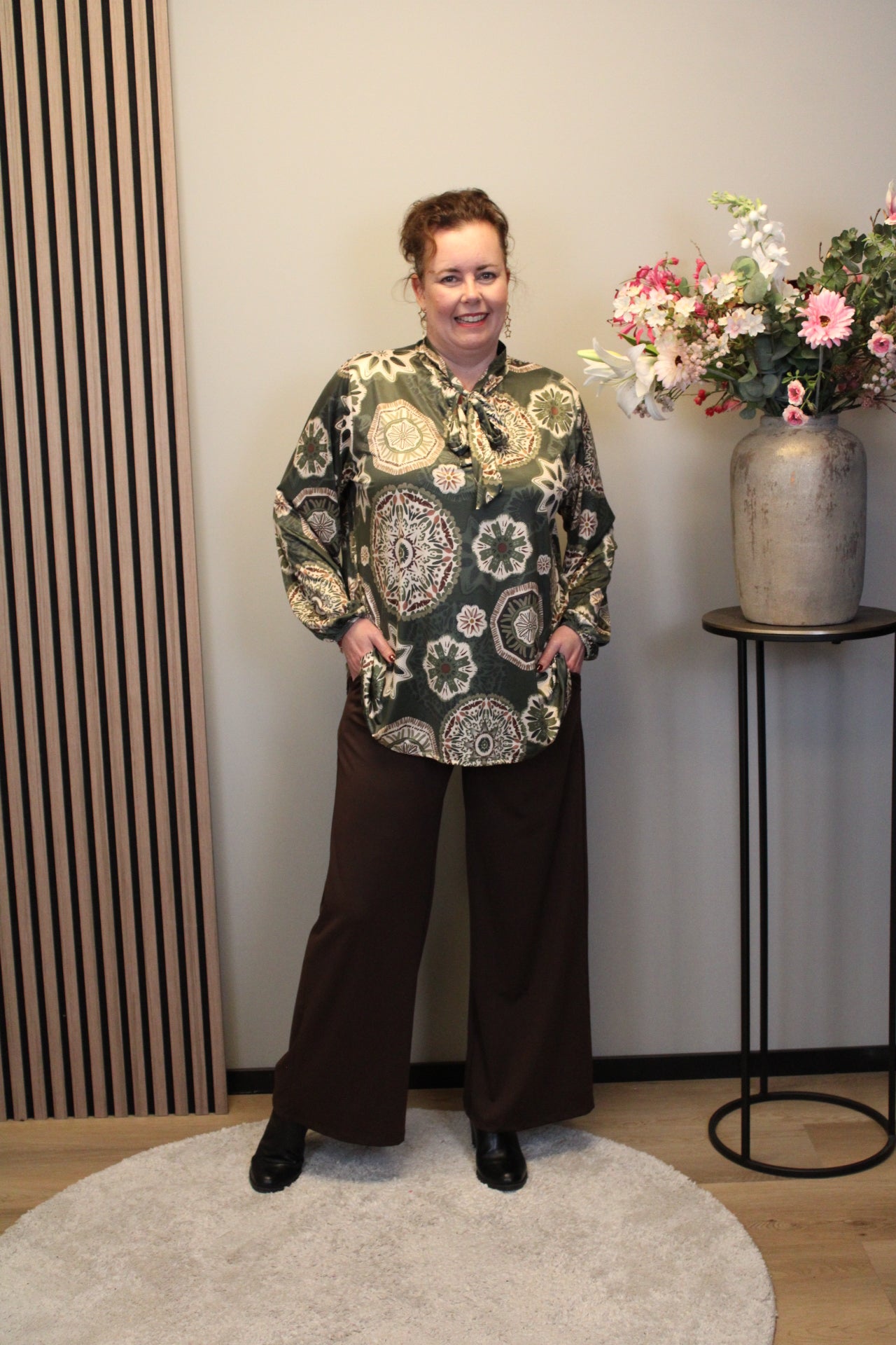 Fina | Blouse groen met strik 48 t/m 52