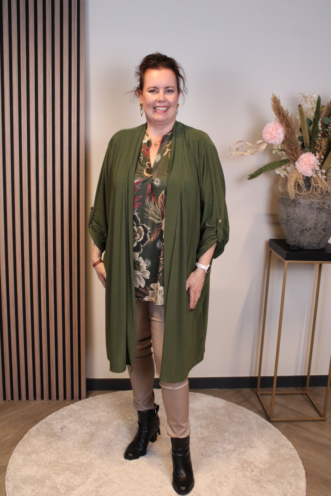 Nienke | Dun vestje kort groen 52 t/m 58