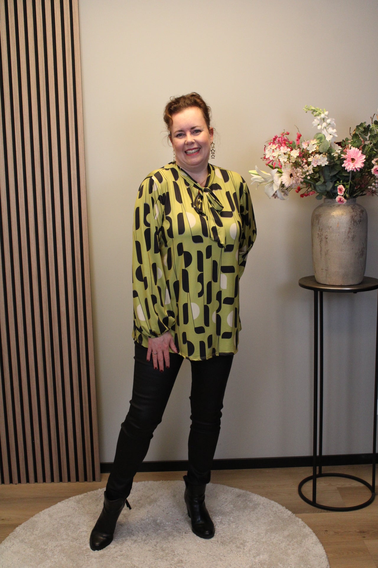 Daniela | Blouse met strik geel lange mouw 38 t/m 48