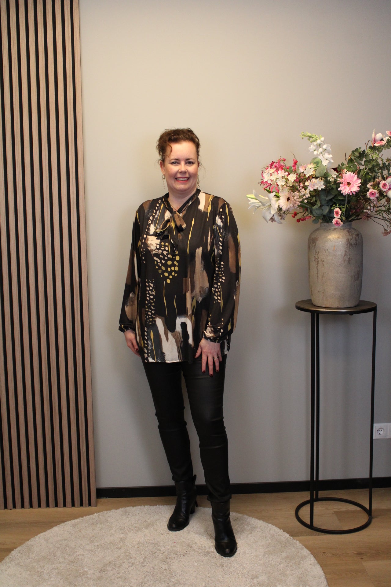 Vela | Blouse met strik zwart lange mouw 38 t/m 48