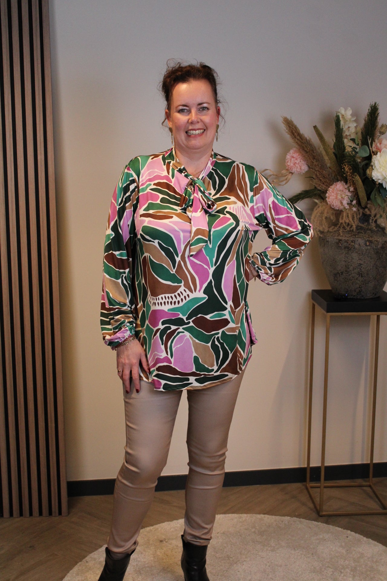 Nikki | Blouse met strik roze lange mouw 38 t/m 48